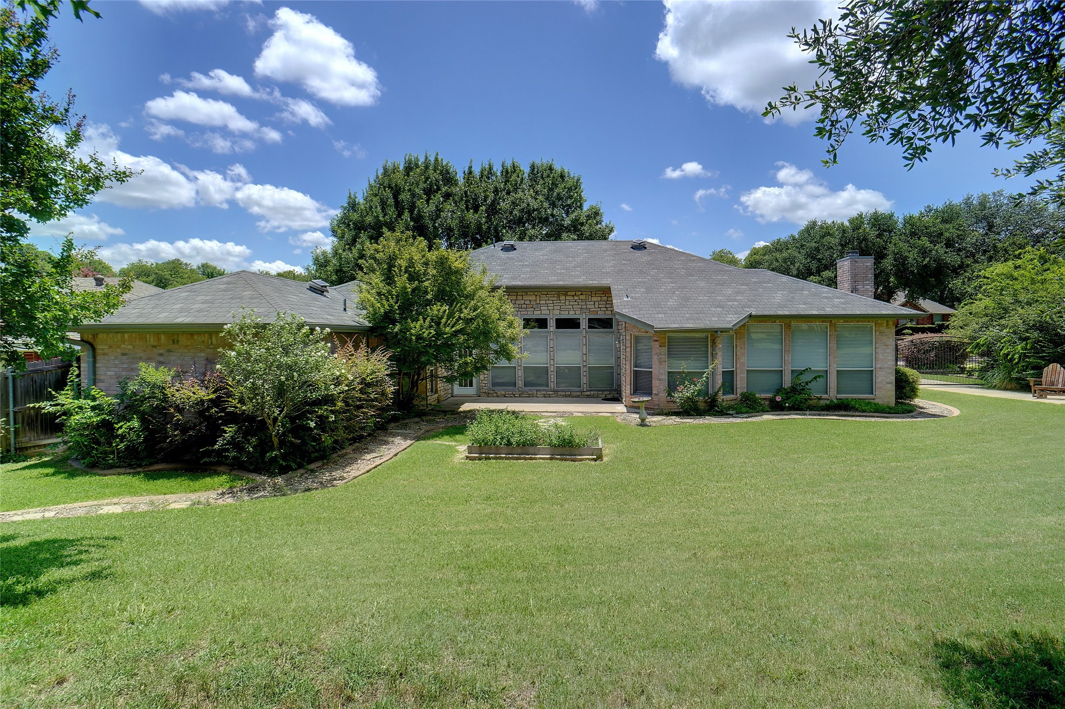 813 Hunters Glen Trail Fort Worth TX 76120