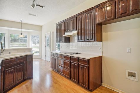 813 Hunters Glen Trail Fort Worth TX 76120