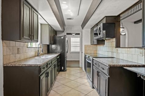 2795 Beechmont Drive Dallas TX 75228