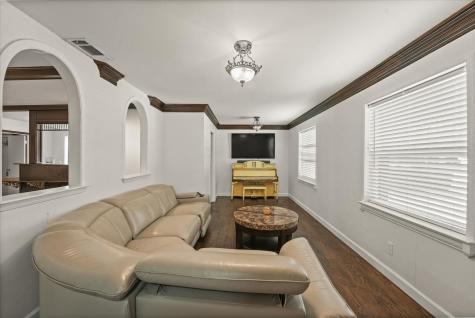 2795 Beechmont Drive Dallas TX 75228