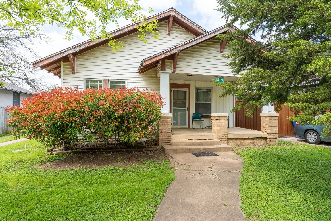 319 N Marlborough Avenue Dallas TX 75208