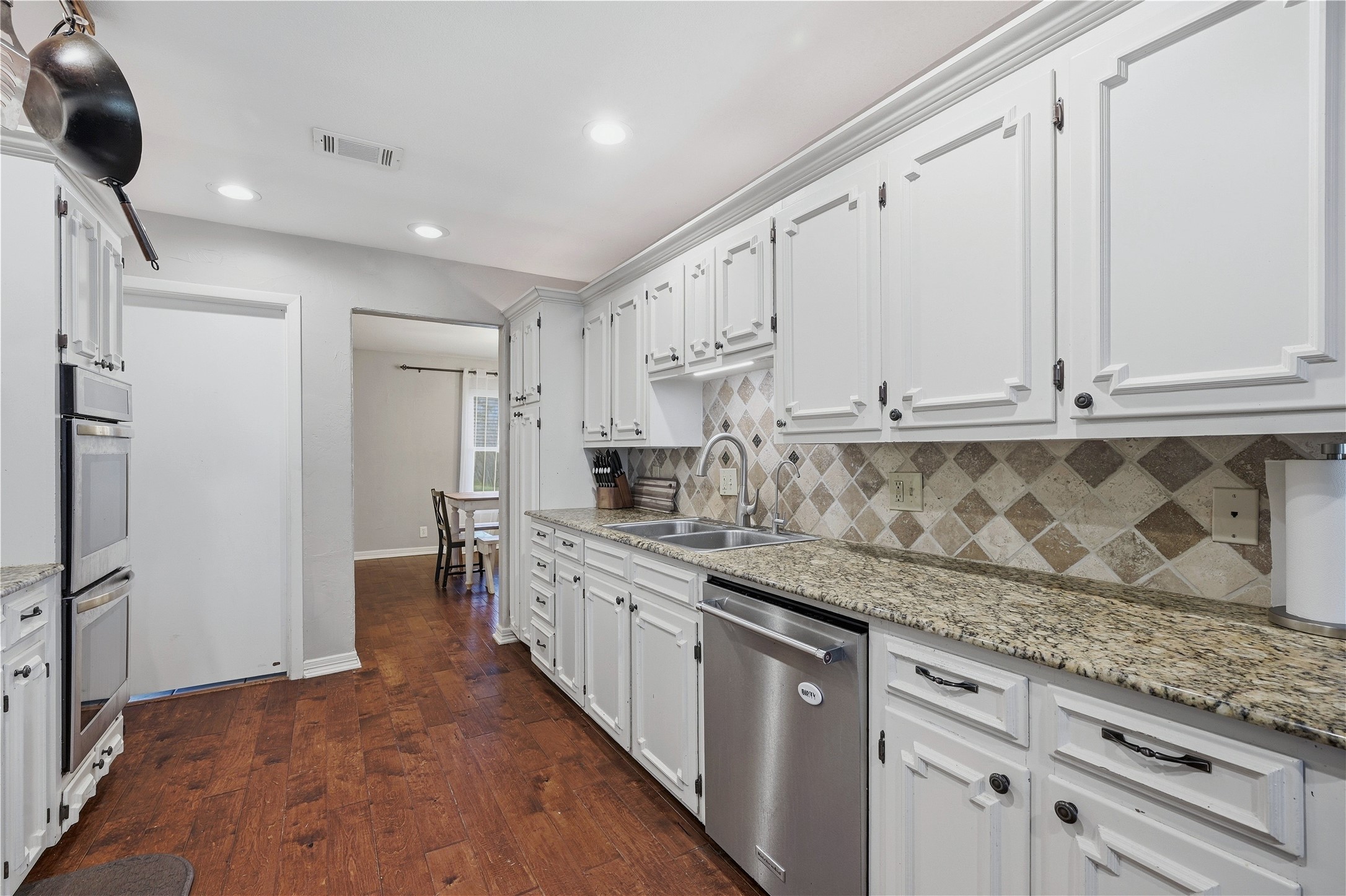 1507 Greenbrier Sherman TX 75092