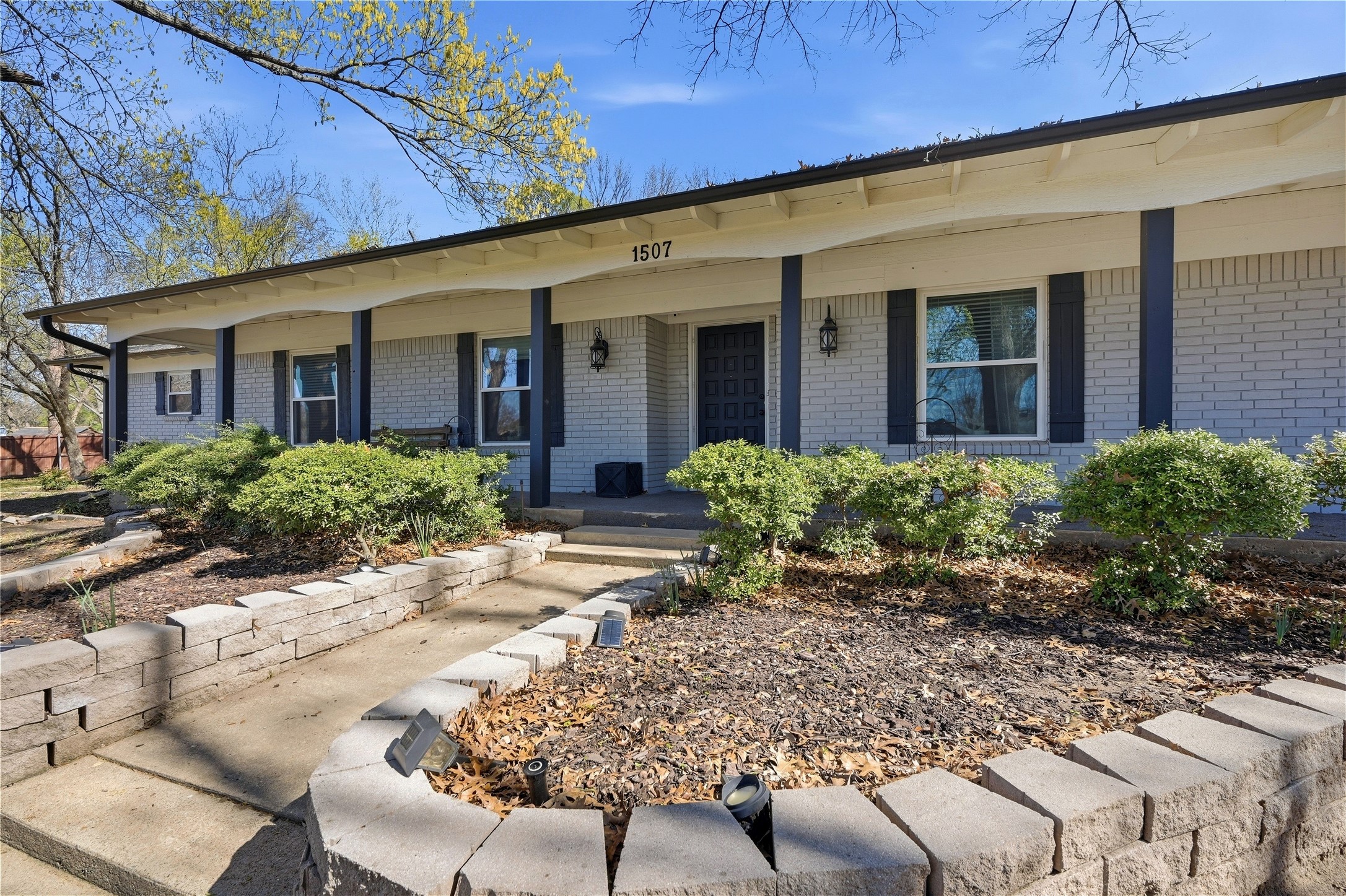 1507 Greenbrier Sherman TX 75092