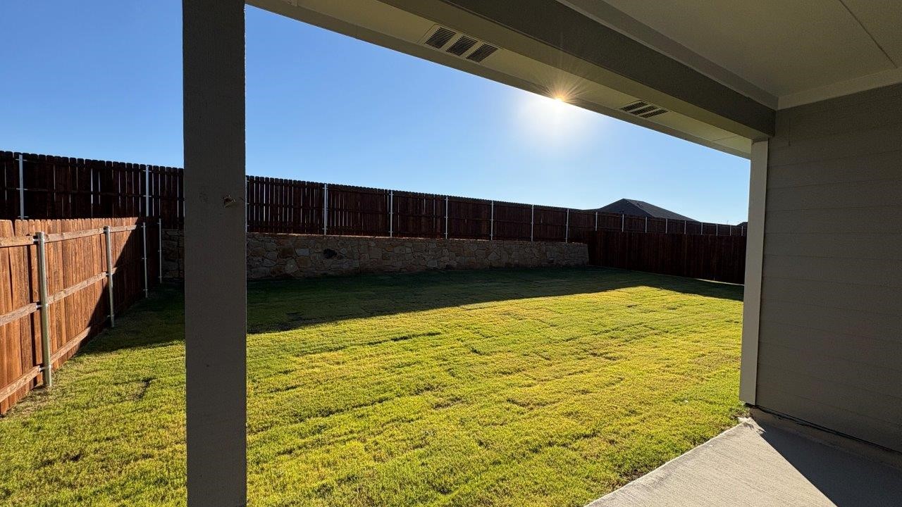 4125 Cornerstone Circle Granbury TX 76048