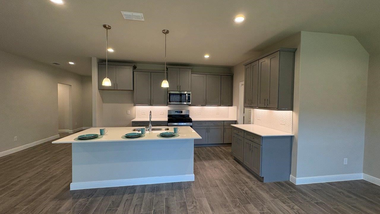 4125 Cornerstone Circle Granbury TX 76048