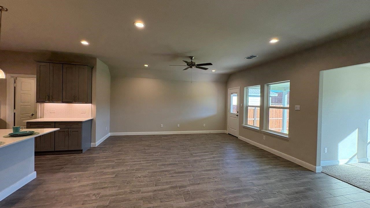 4125 Cornerstone Circle Granbury TX 76048
