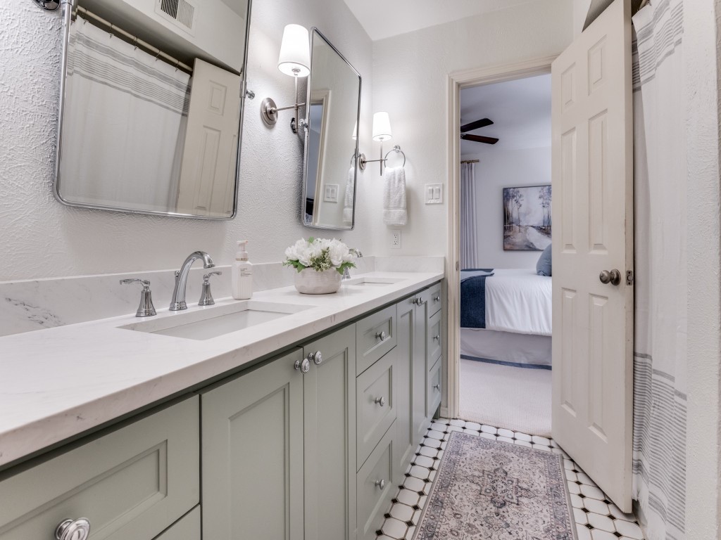 3824 Waldorf Circle Dallas TX 75229