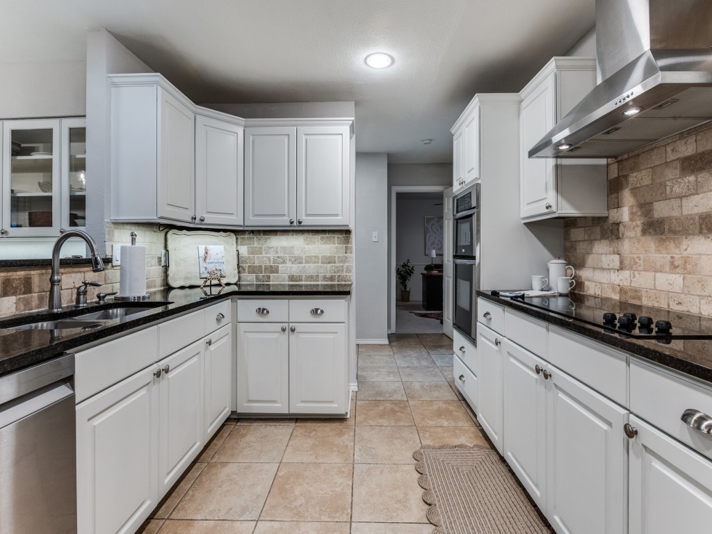 3824 Waldorf Circle Dallas TX 75229