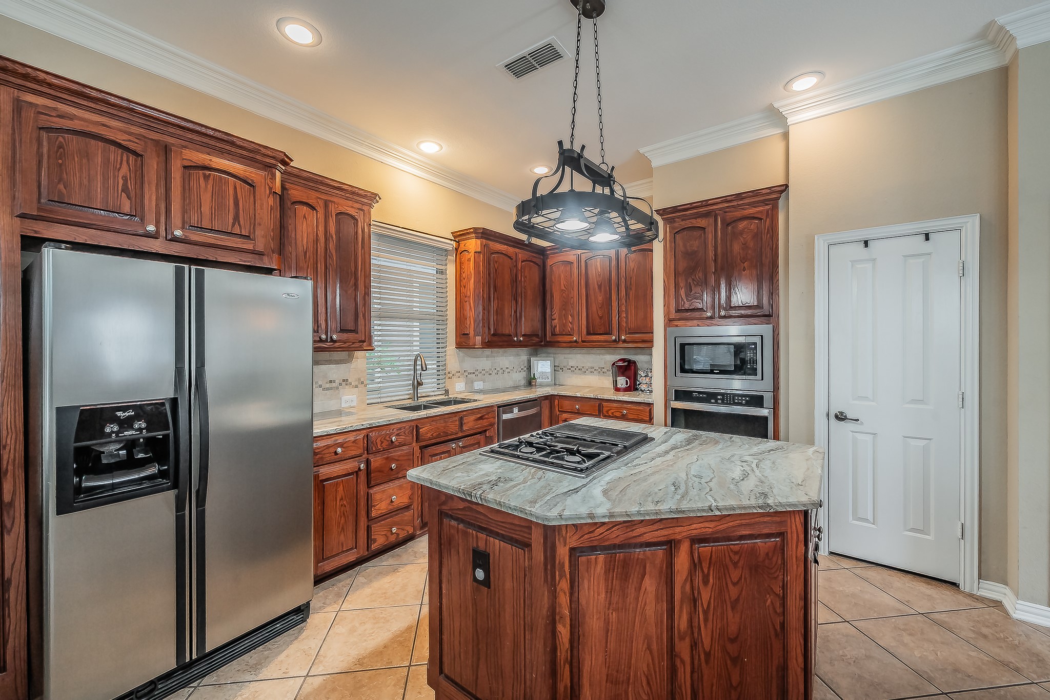 2215 Red Hawk Lane Euless TX 76039