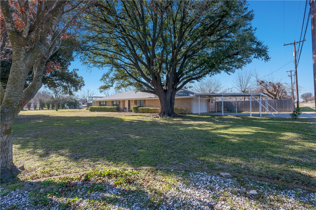 601 S 1st Street Hewitt TX 76643