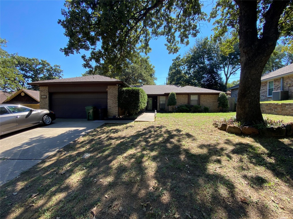4510 Lone Oak Drive Arlington TX 76017