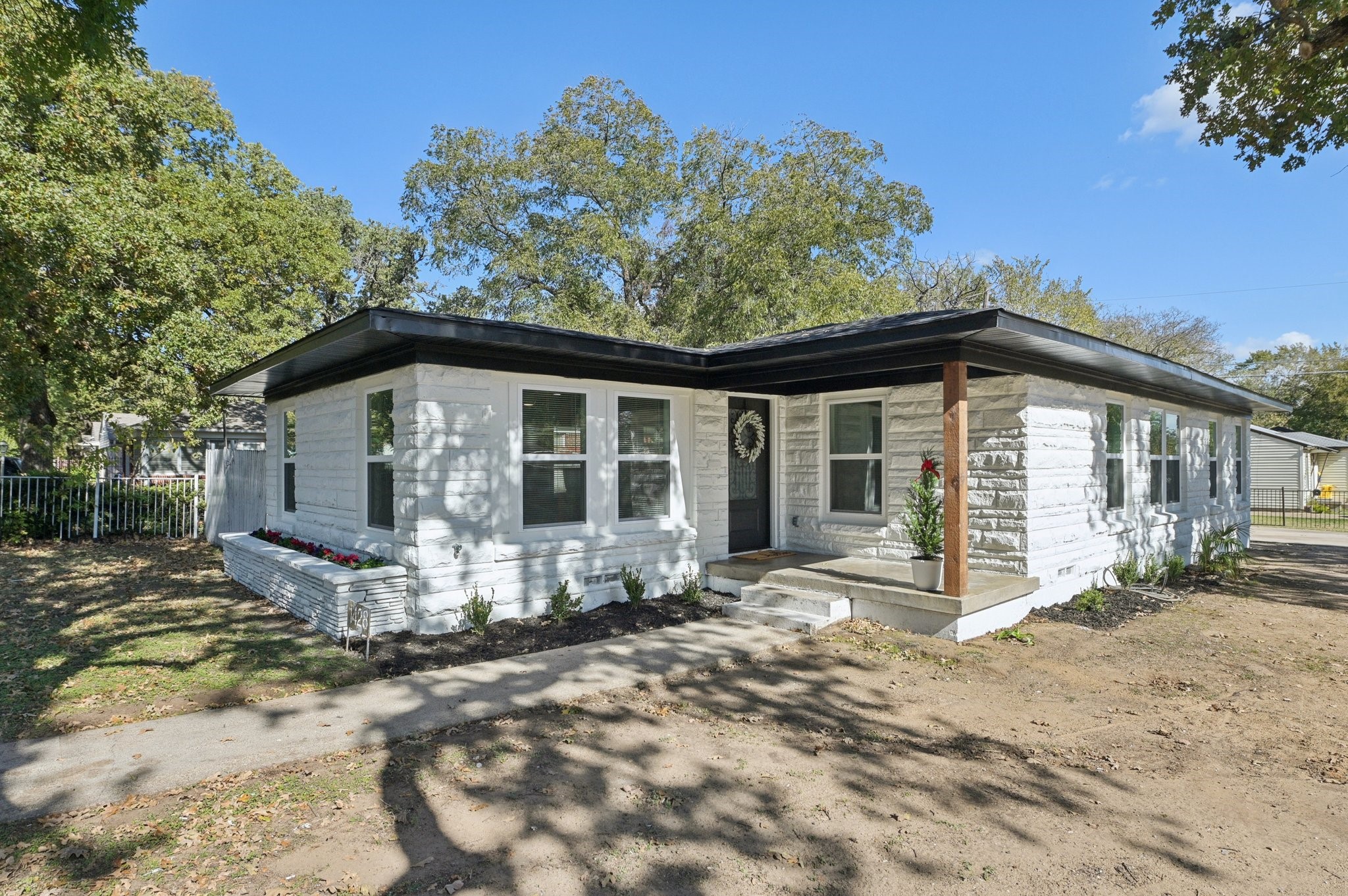 1428 Hawley Lane Dallas TX 75217