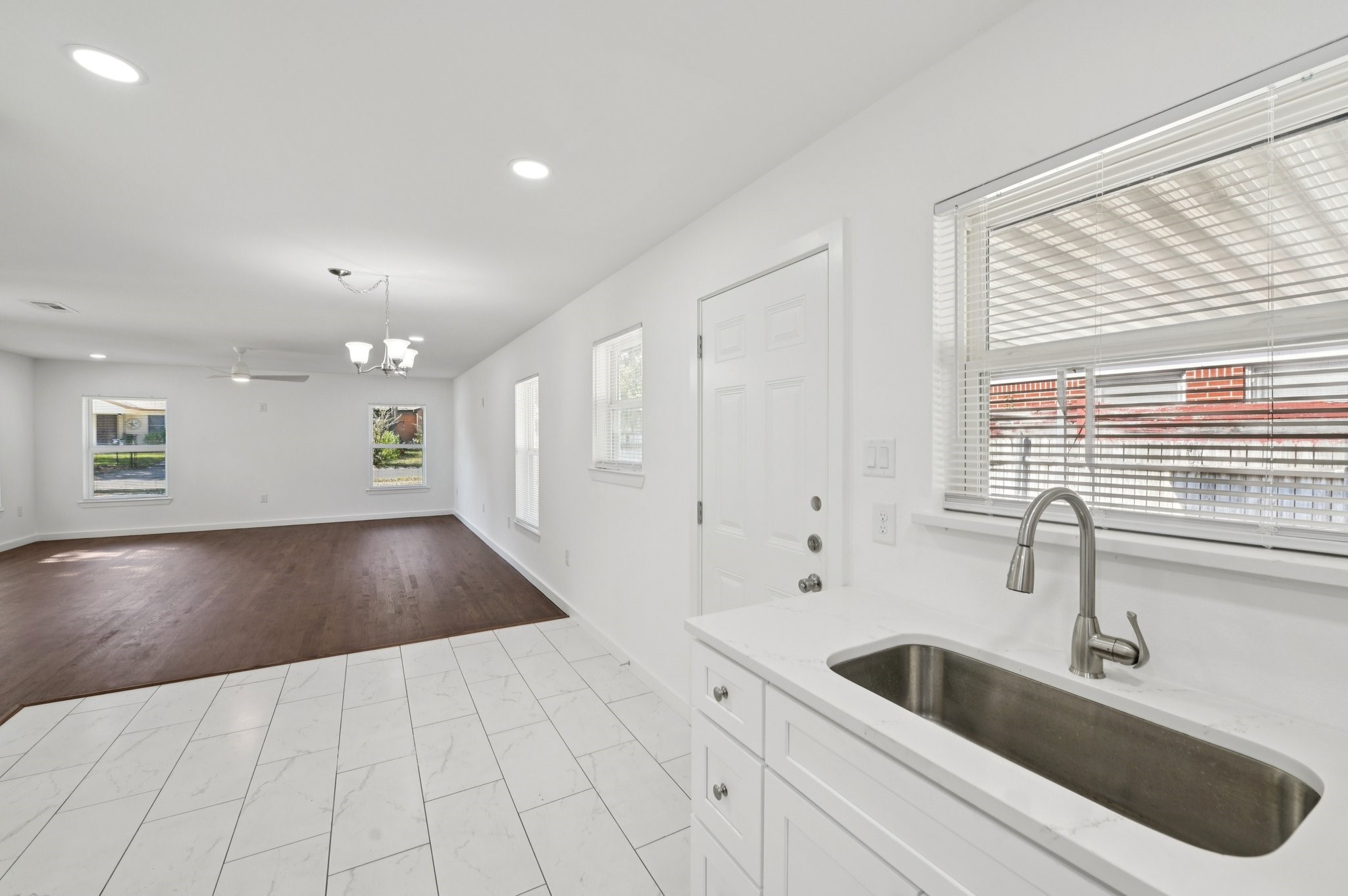 1428 Hawley Lane Dallas TX 75217