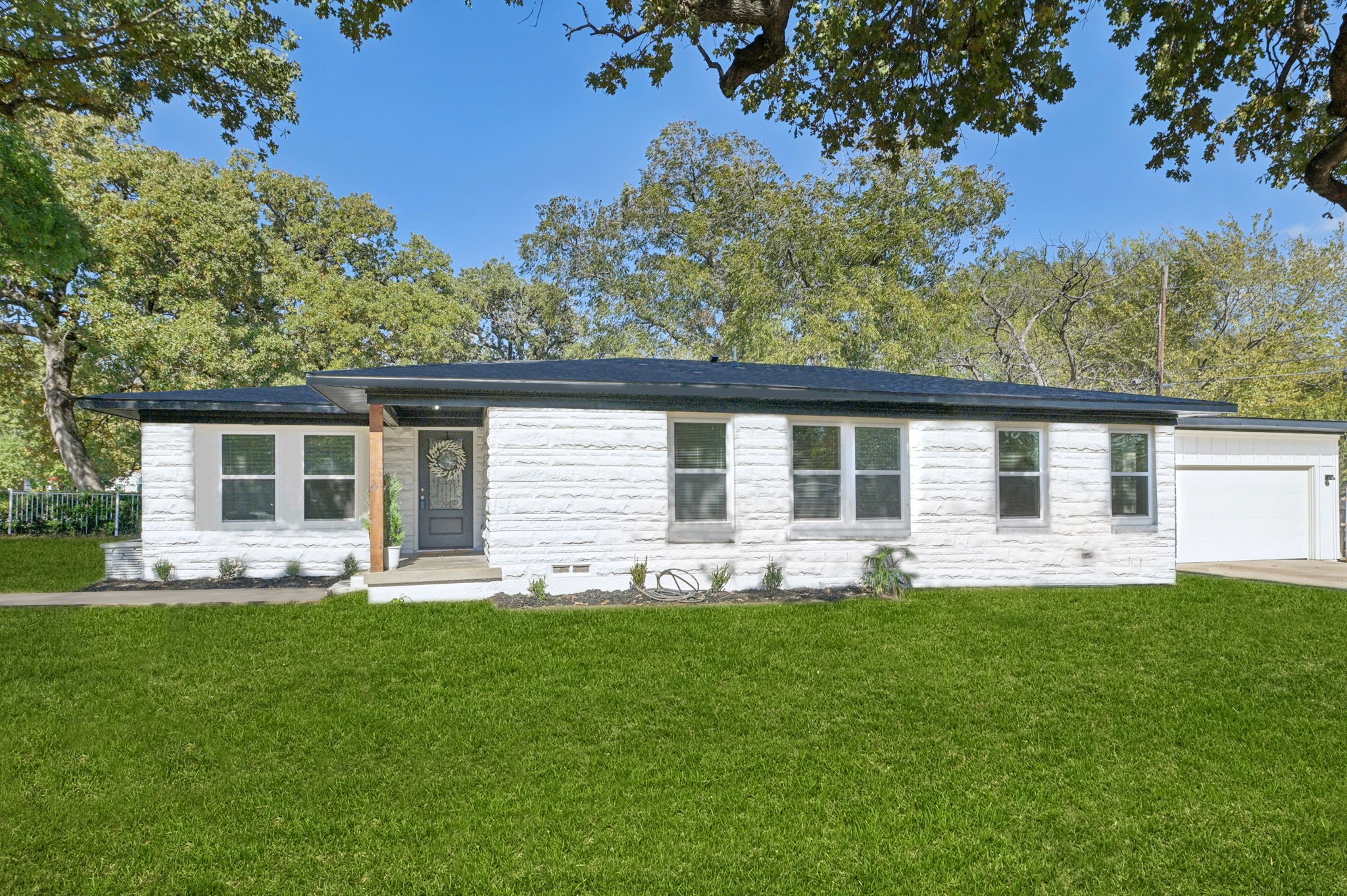 1428 Hawley Lane Dallas TX 75217