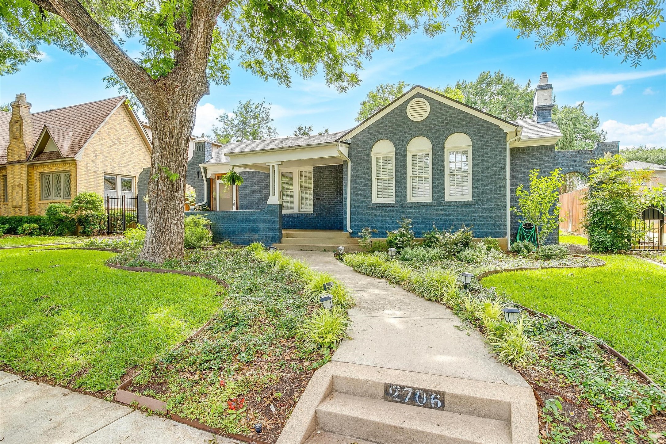 2706 Cockrell Avenue Fort Worth TX 76109