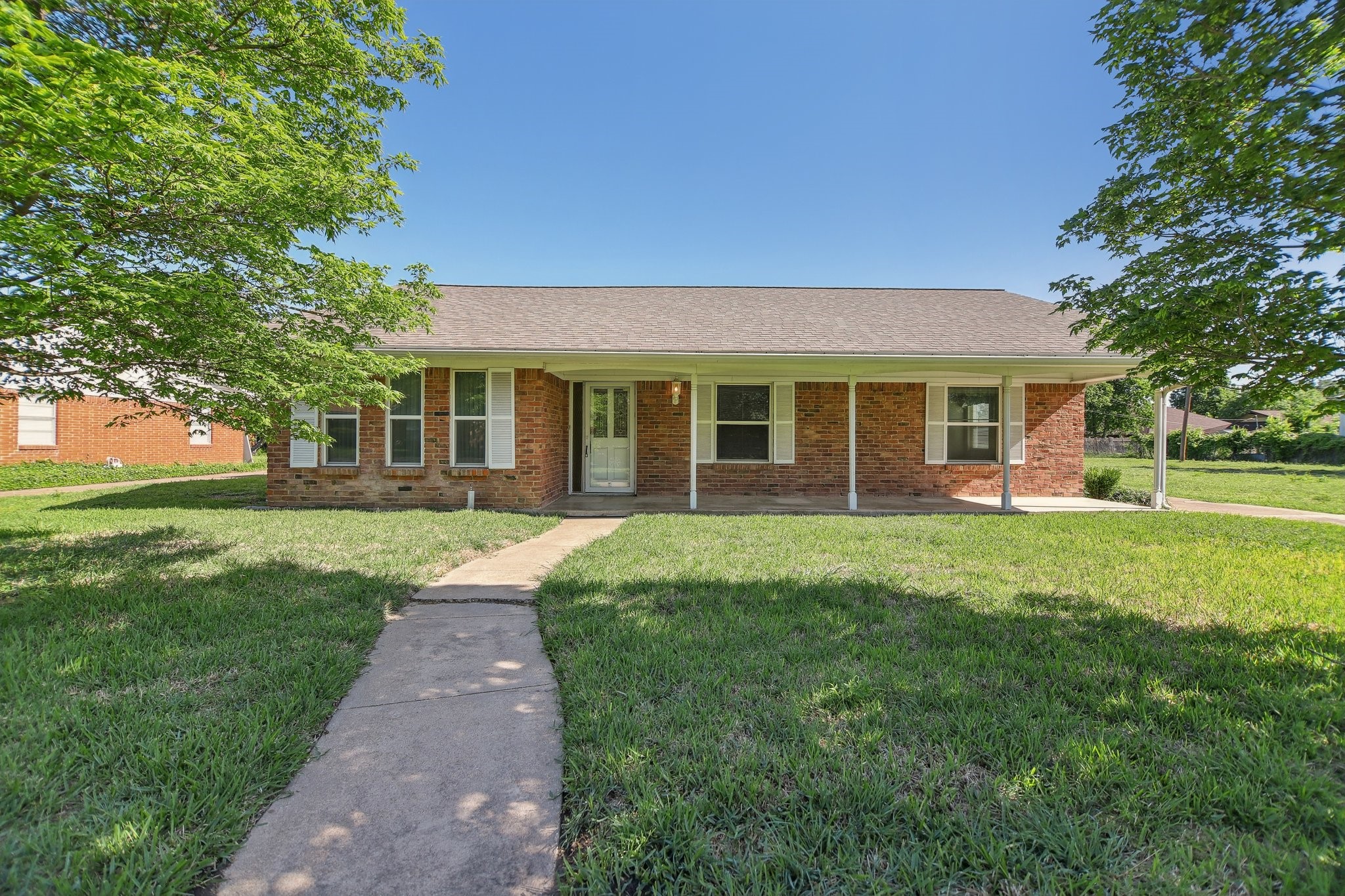 410 Melorine Drive Grand Prairie TX 75051