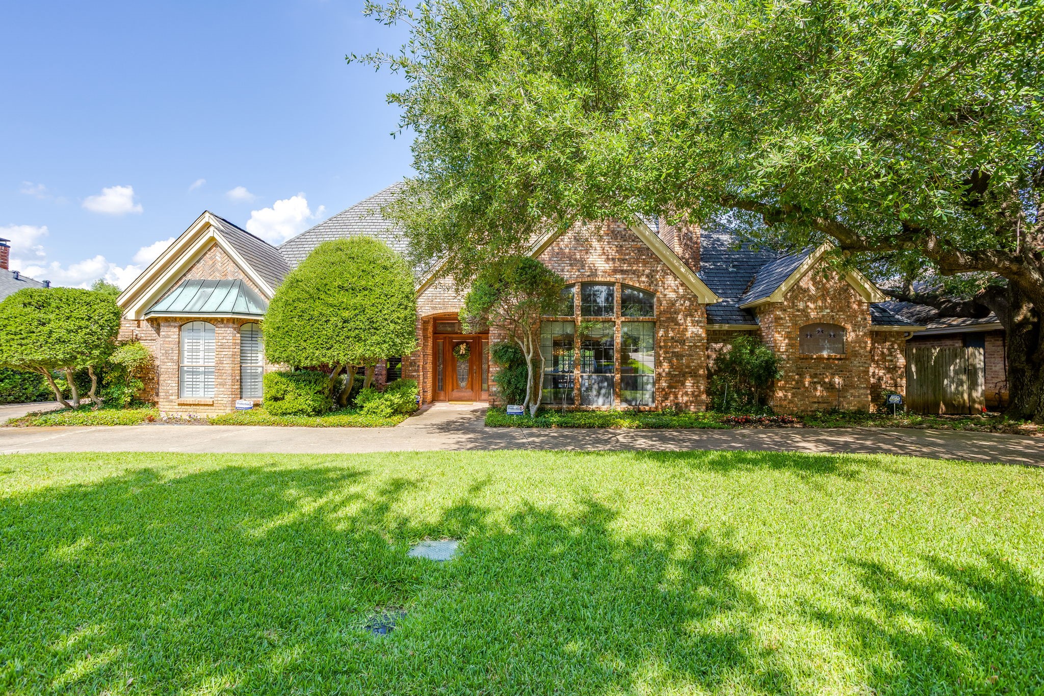 2006 Lake Country Drive Arlington TX 76012