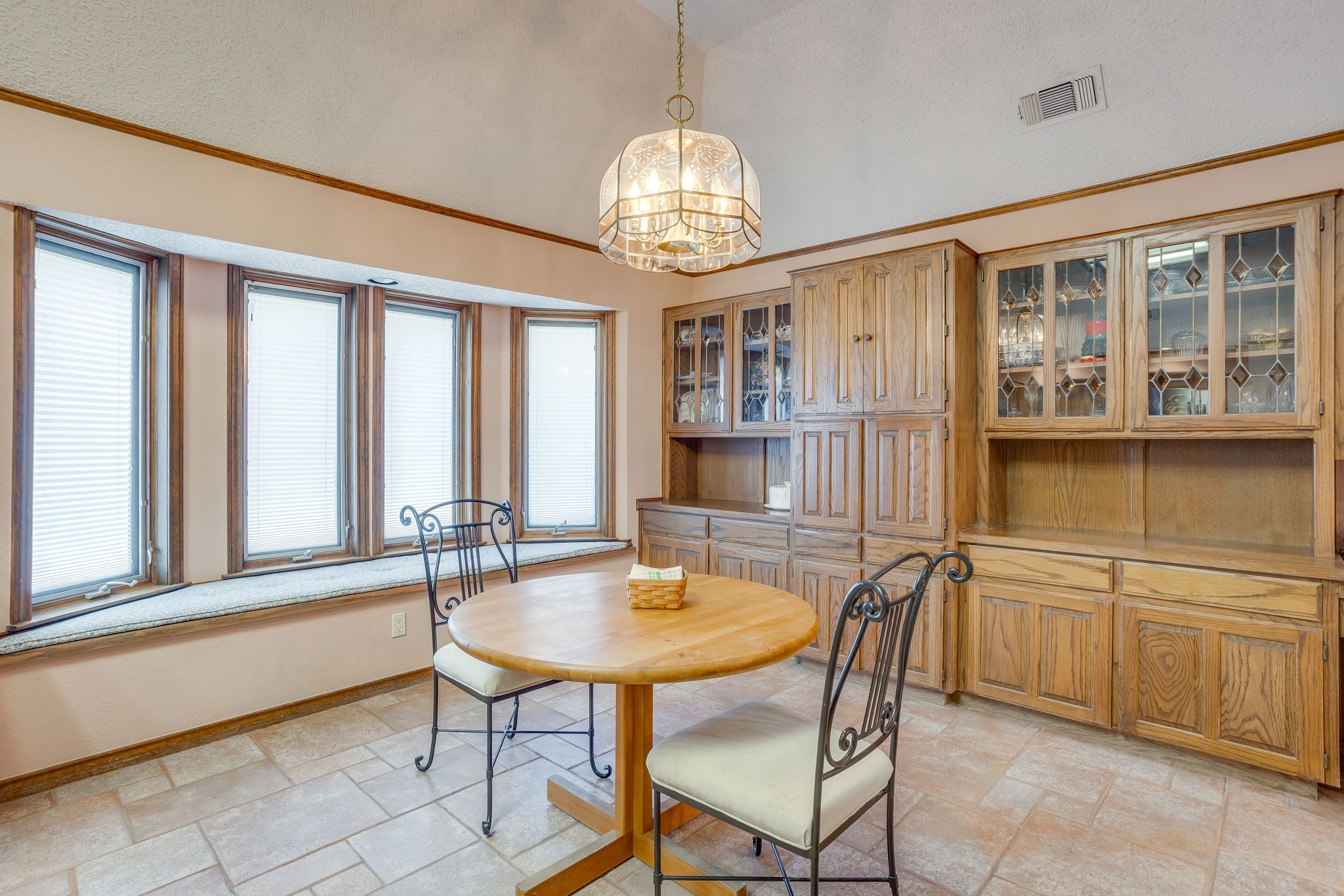 2006 Lake Country Drive Arlington TX 76012