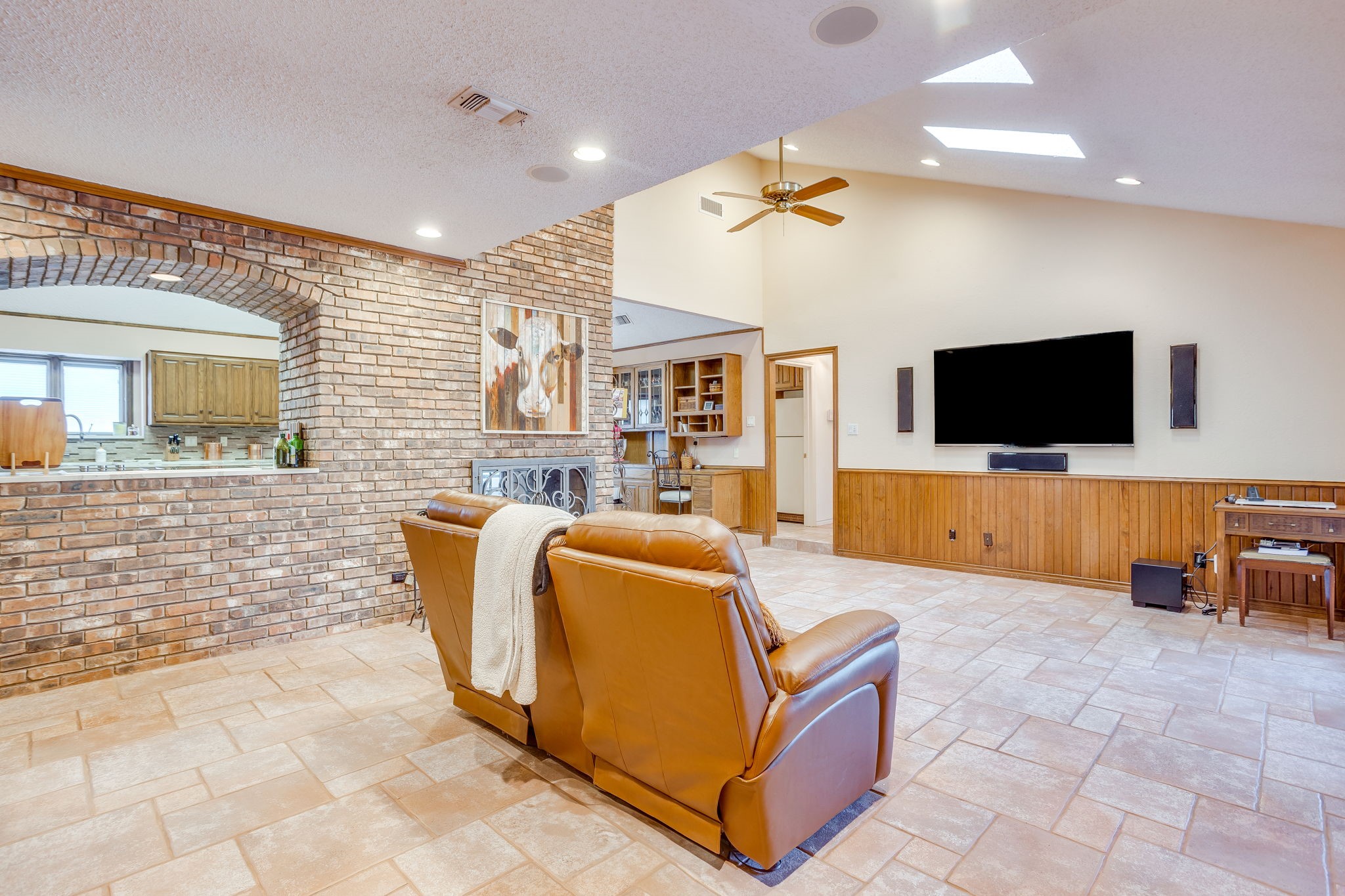 2006 Lake Country Drive Arlington TX 76012