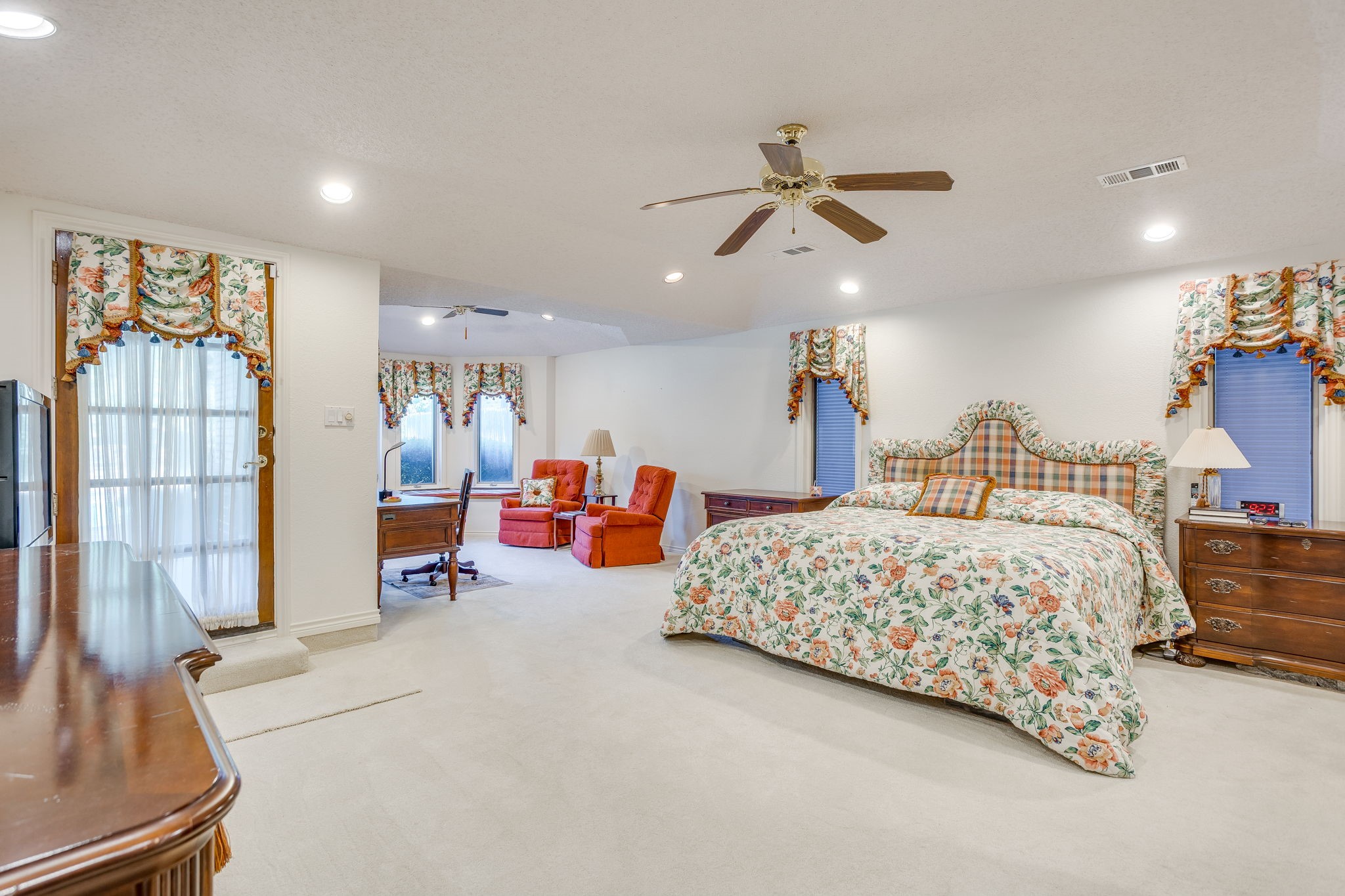 2006 Lake Country Drive Arlington TX 76012
