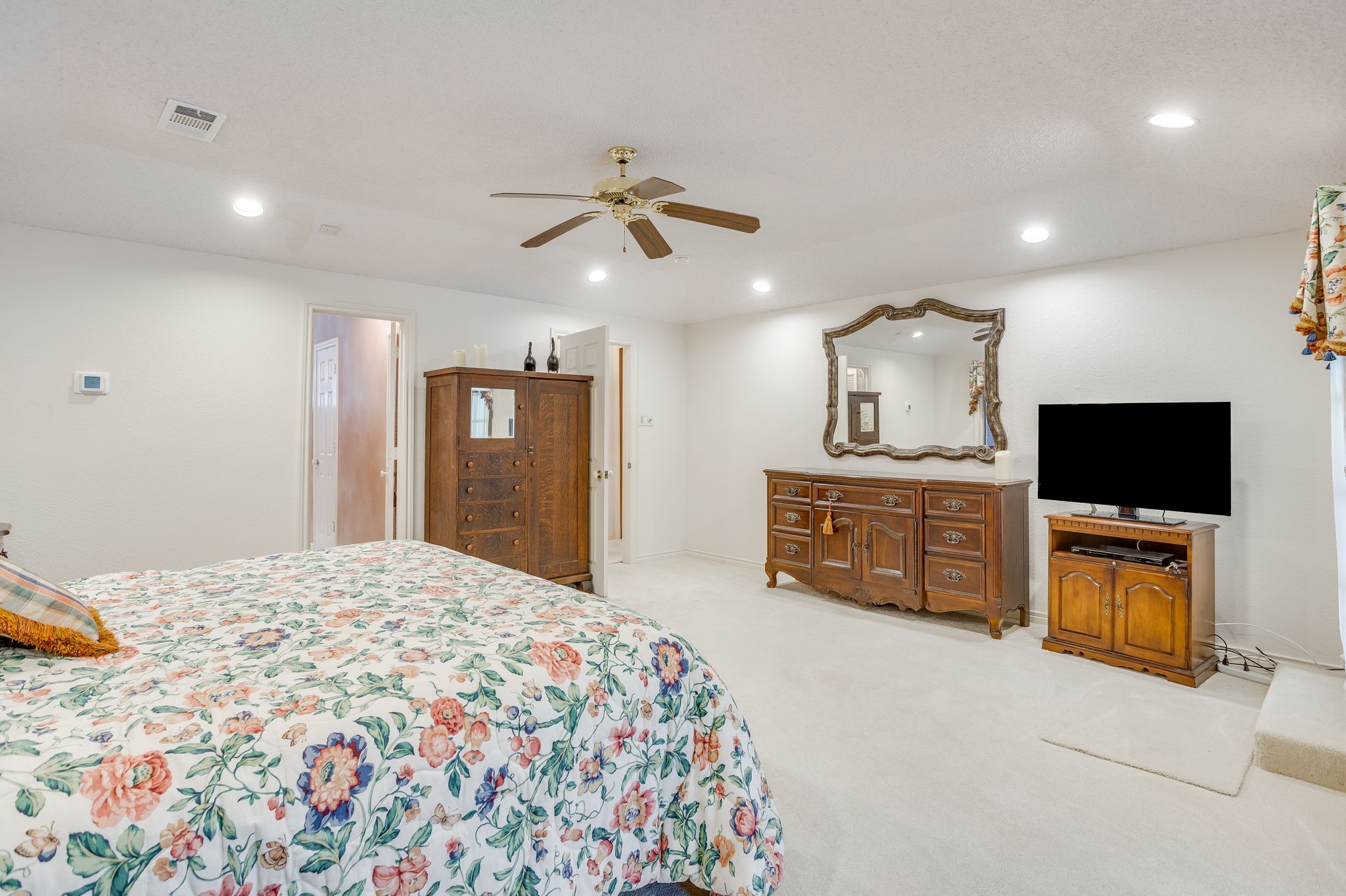 2006 Lake Country Drive Arlington TX 76012