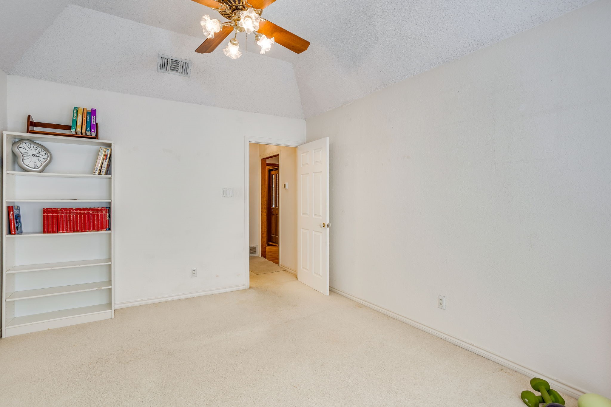 2006 Lake Country Drive Arlington TX 76012