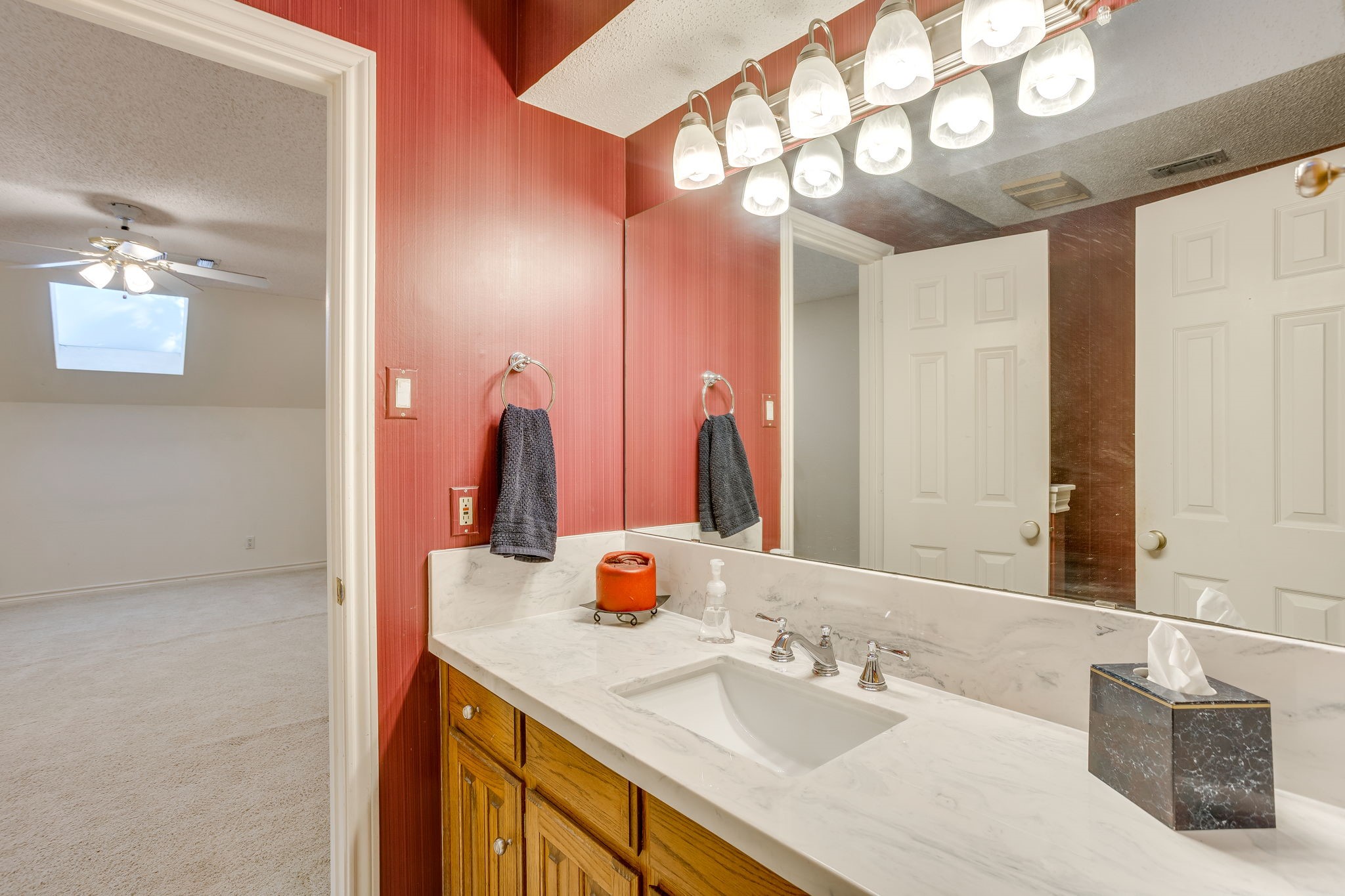 2006 Lake Country Drive Arlington TX 76012
