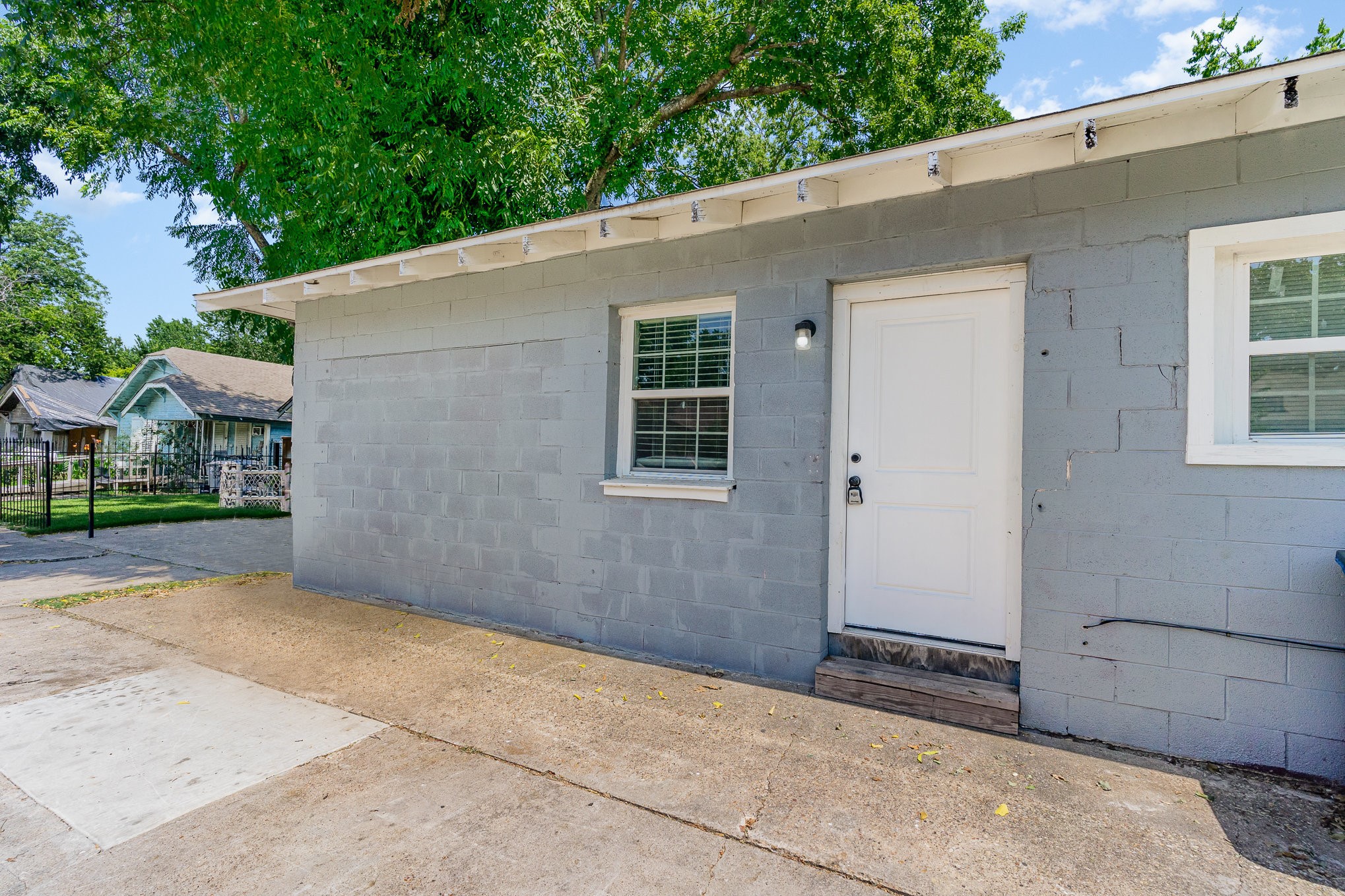 3402 Jeffries Street Dallas TX 75215