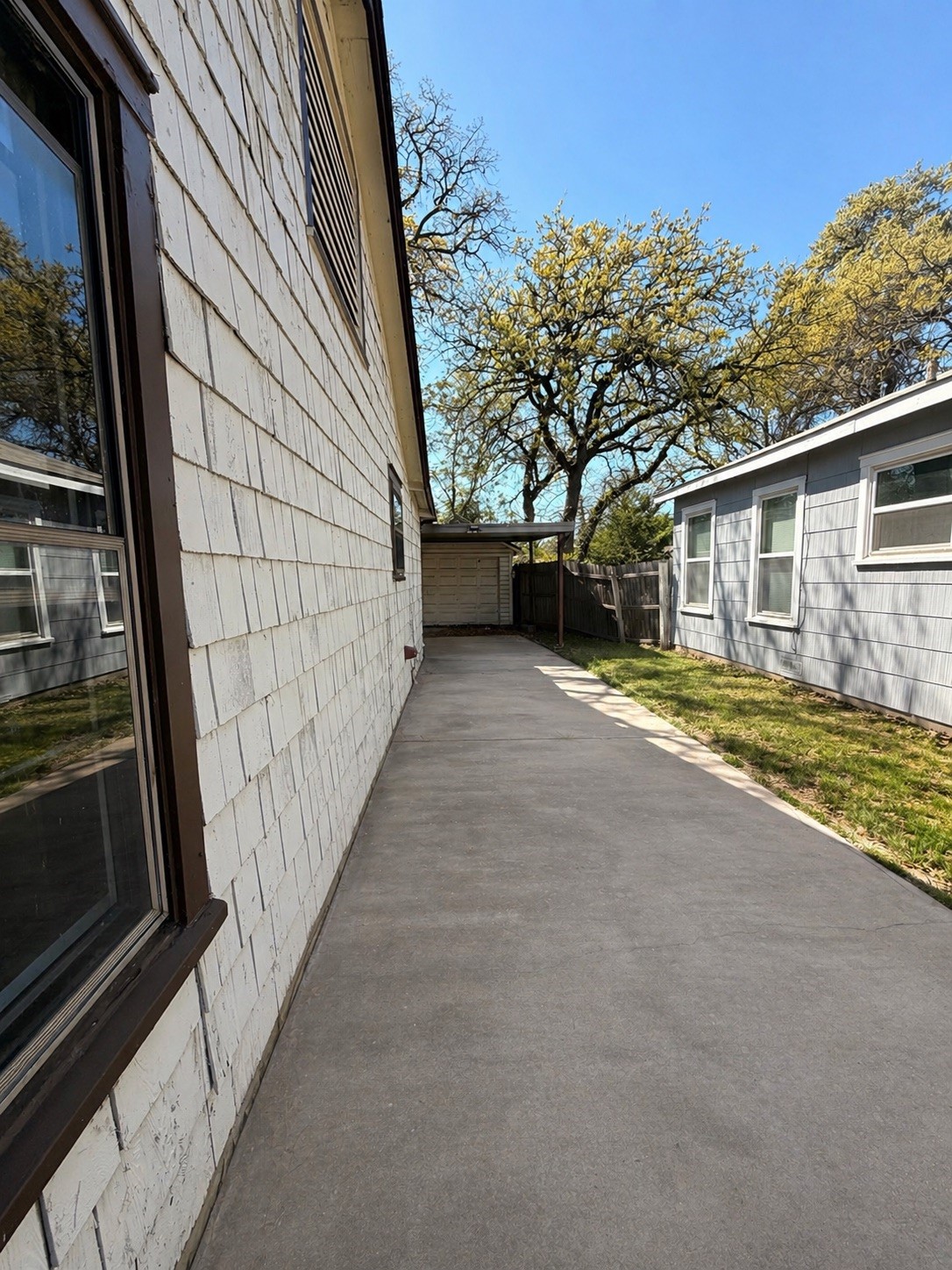 1801 Robinwood Drive Fort Worth TX 76111