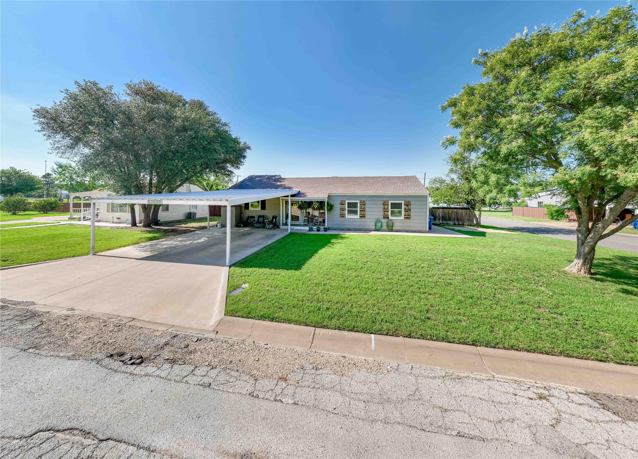 1400 W Wheeler Street Breckenridge TX 76424