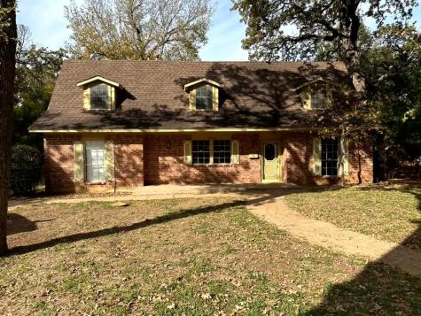 1815 Wellington Court Arlington TX 76013