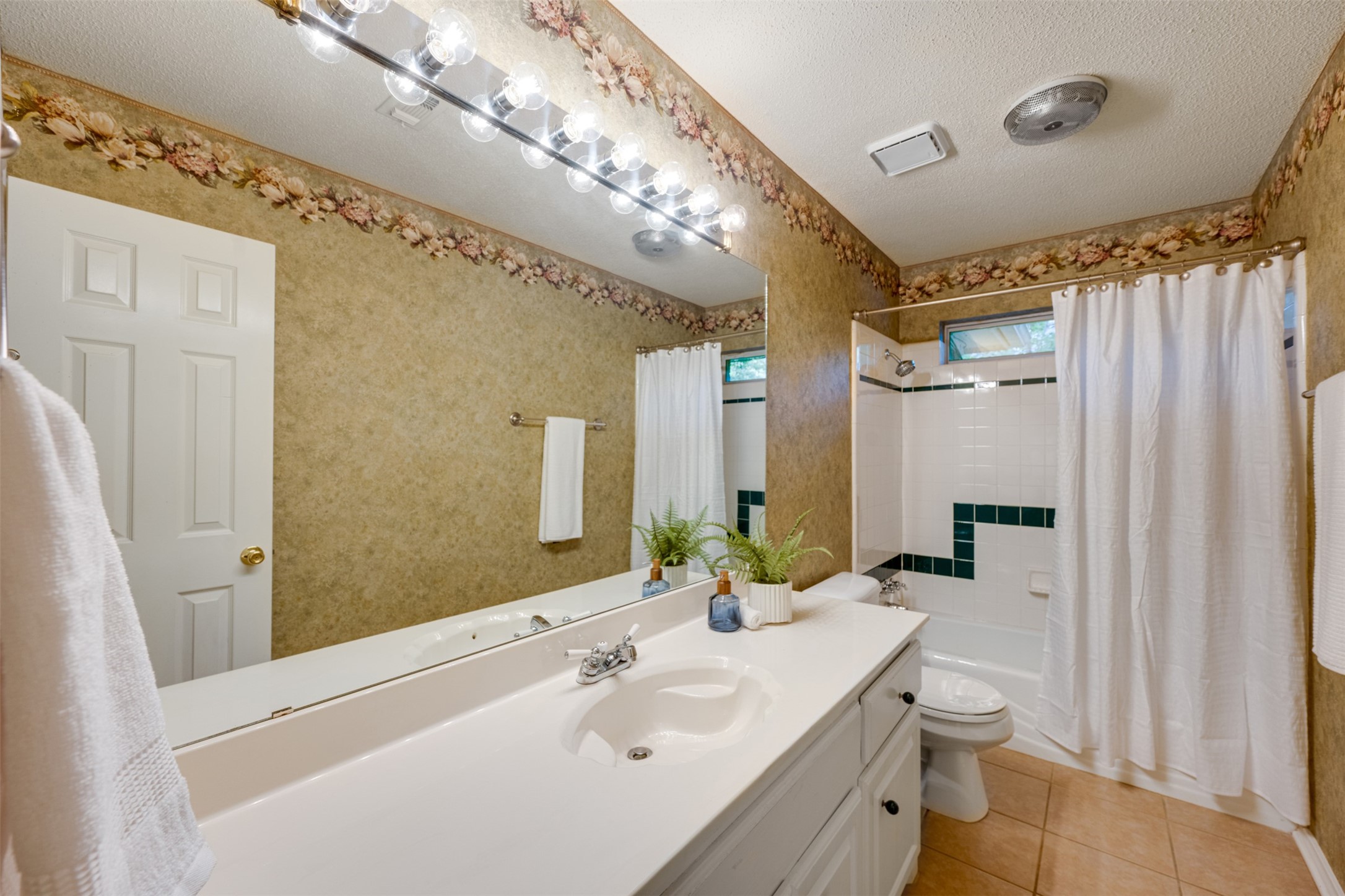 443 Copperhead Trail Powderly TX 75473