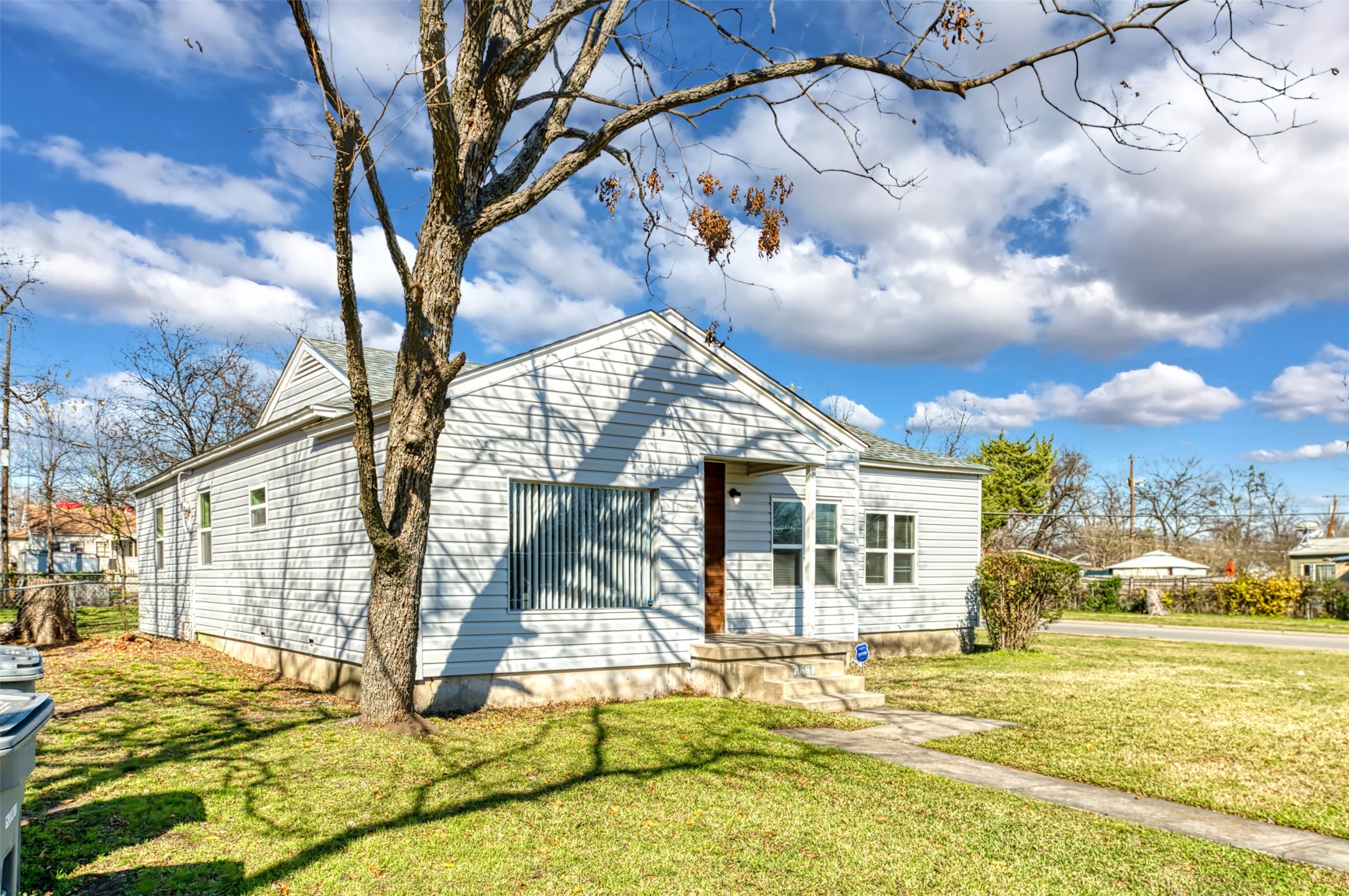 2667 Custer Drive Dallas TX 75216