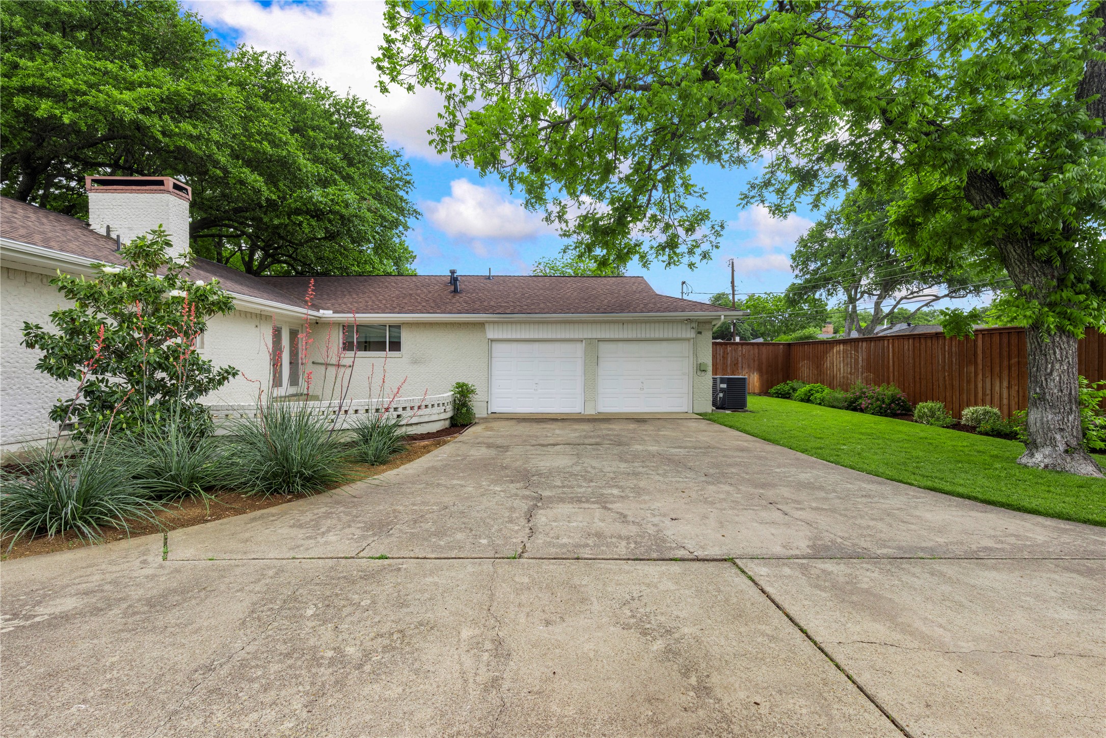 6247 Annapolis Lane Dallas TX 75214