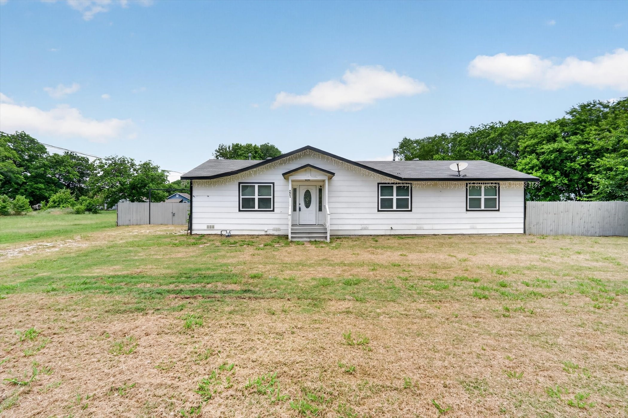 221 2nd Street Wilmer TX 75172