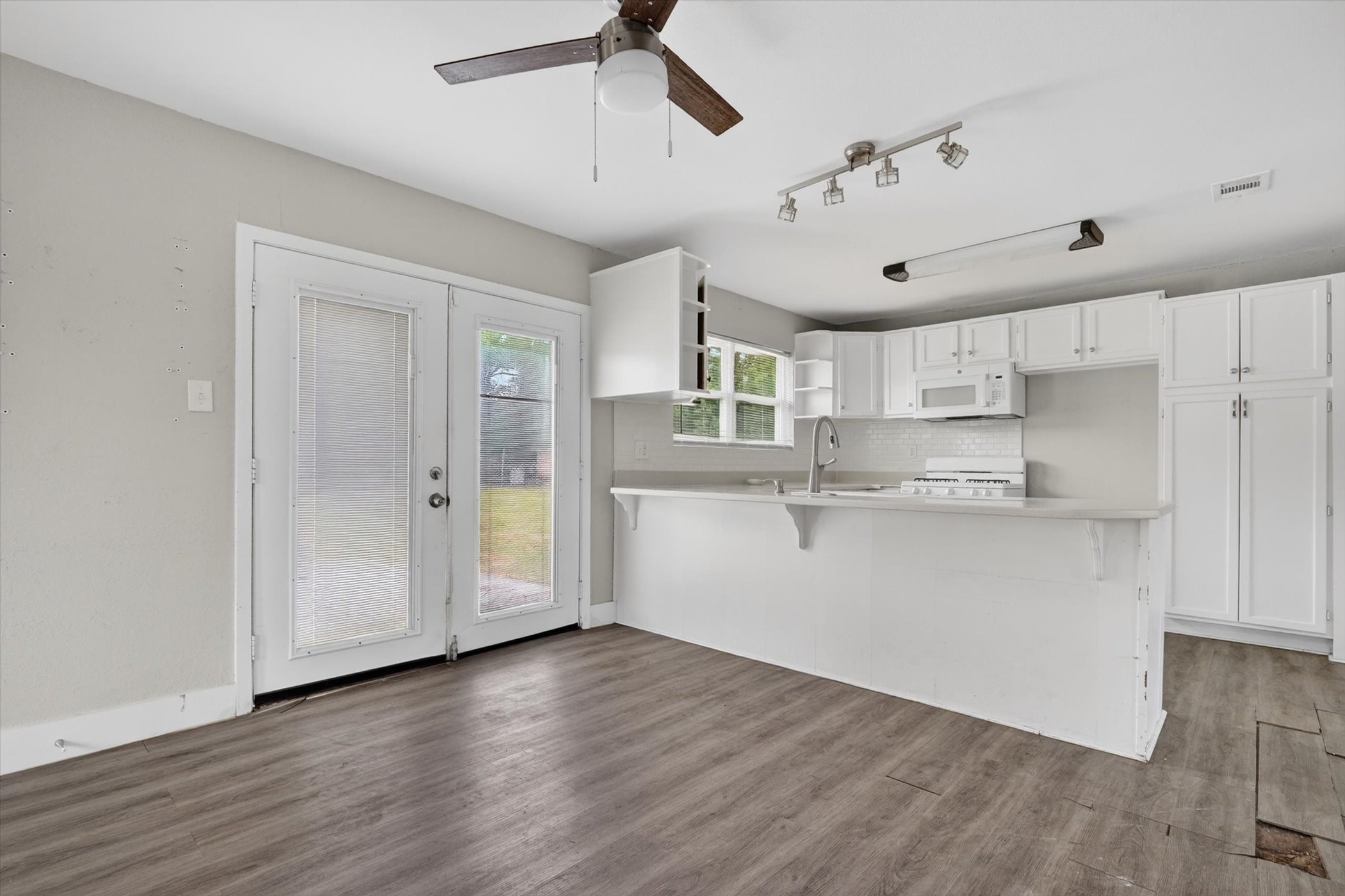 221 2nd Street Wilmer TX 75172