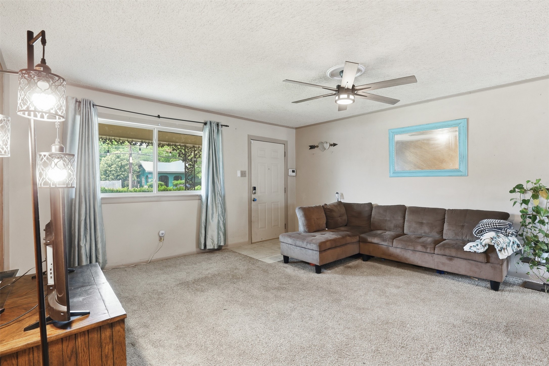 4304 Hodgkins Road Lake Worth TX 76135