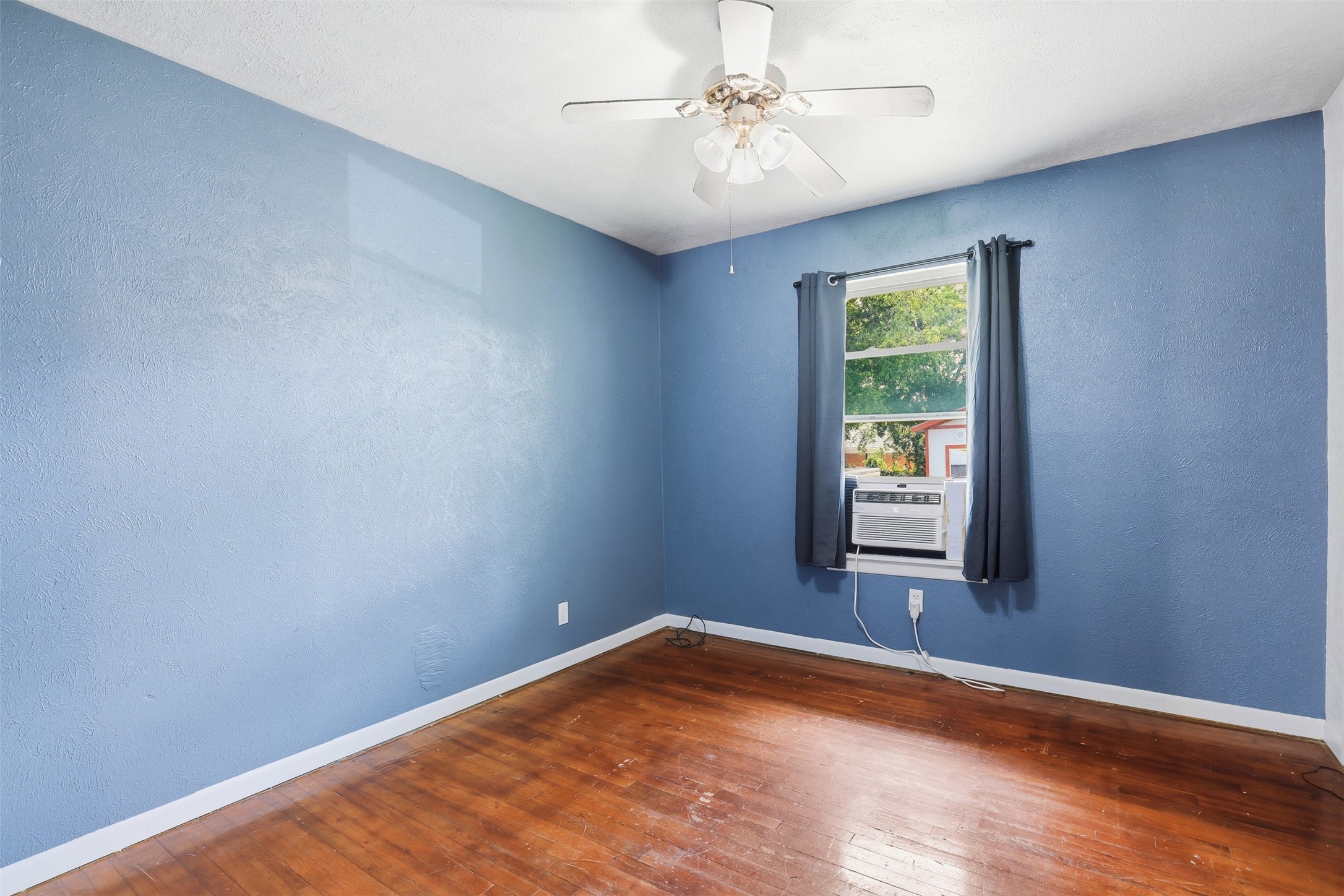 4304 Hodgkins Road Lake Worth TX 76135