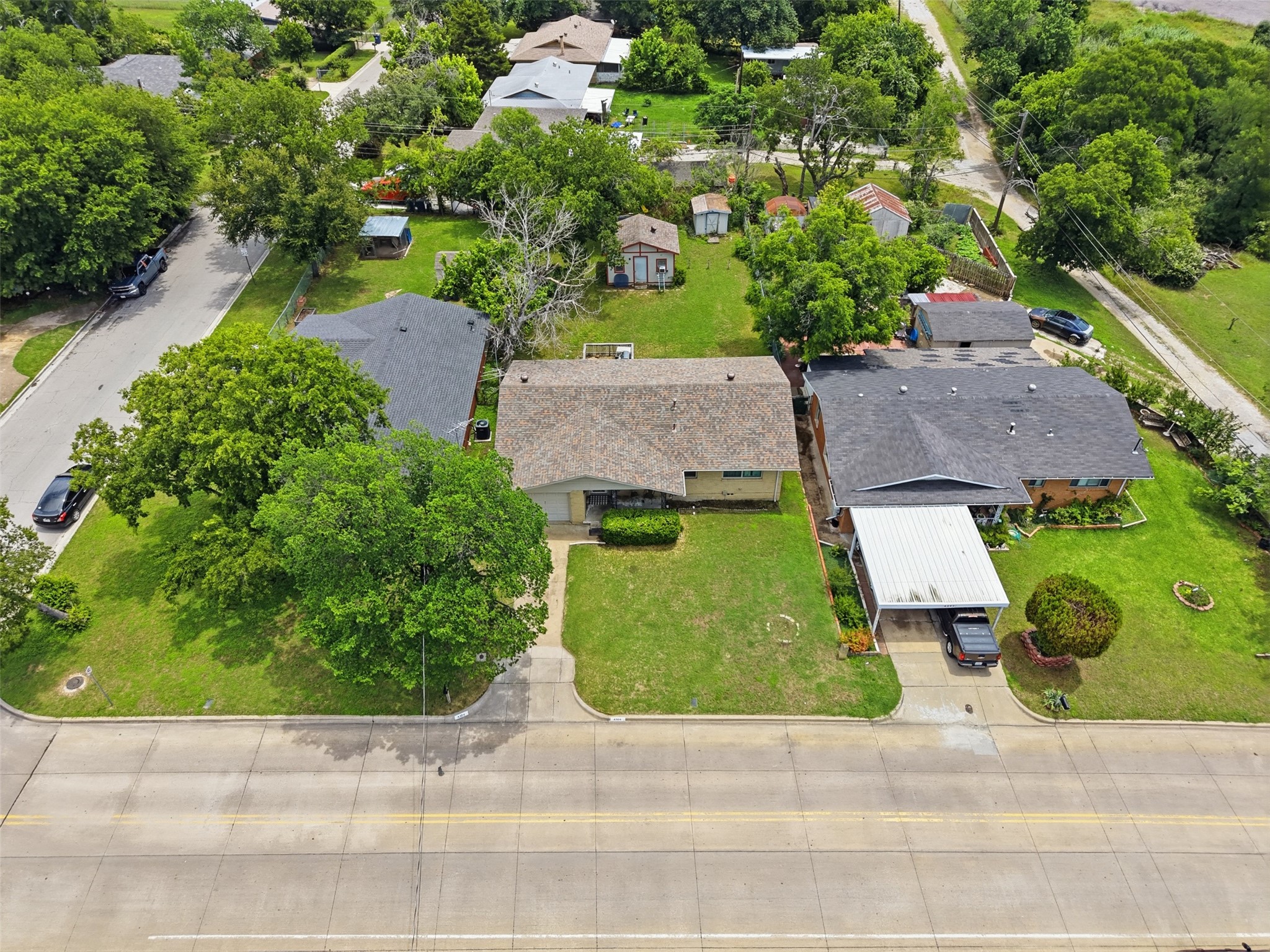 4304 Hodgkins Road Lake Worth TX 76135