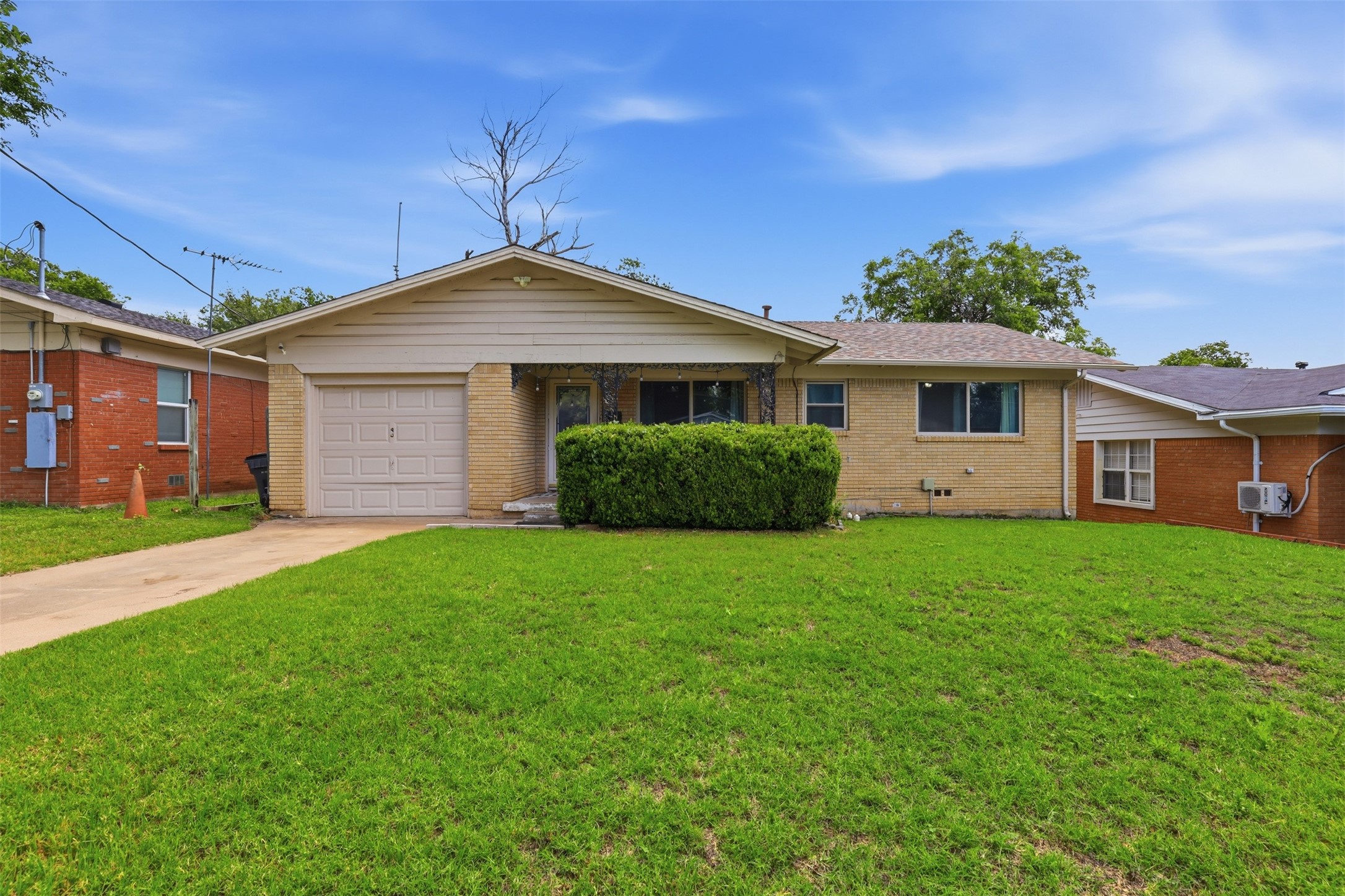 4304 Hodgkins Road Lake Worth TX 76135