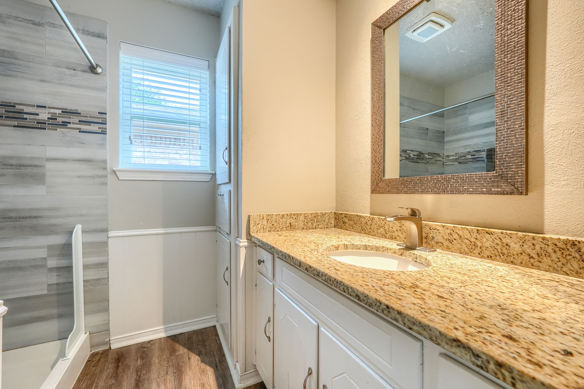 909 Columbus Court Bedford TX 76022