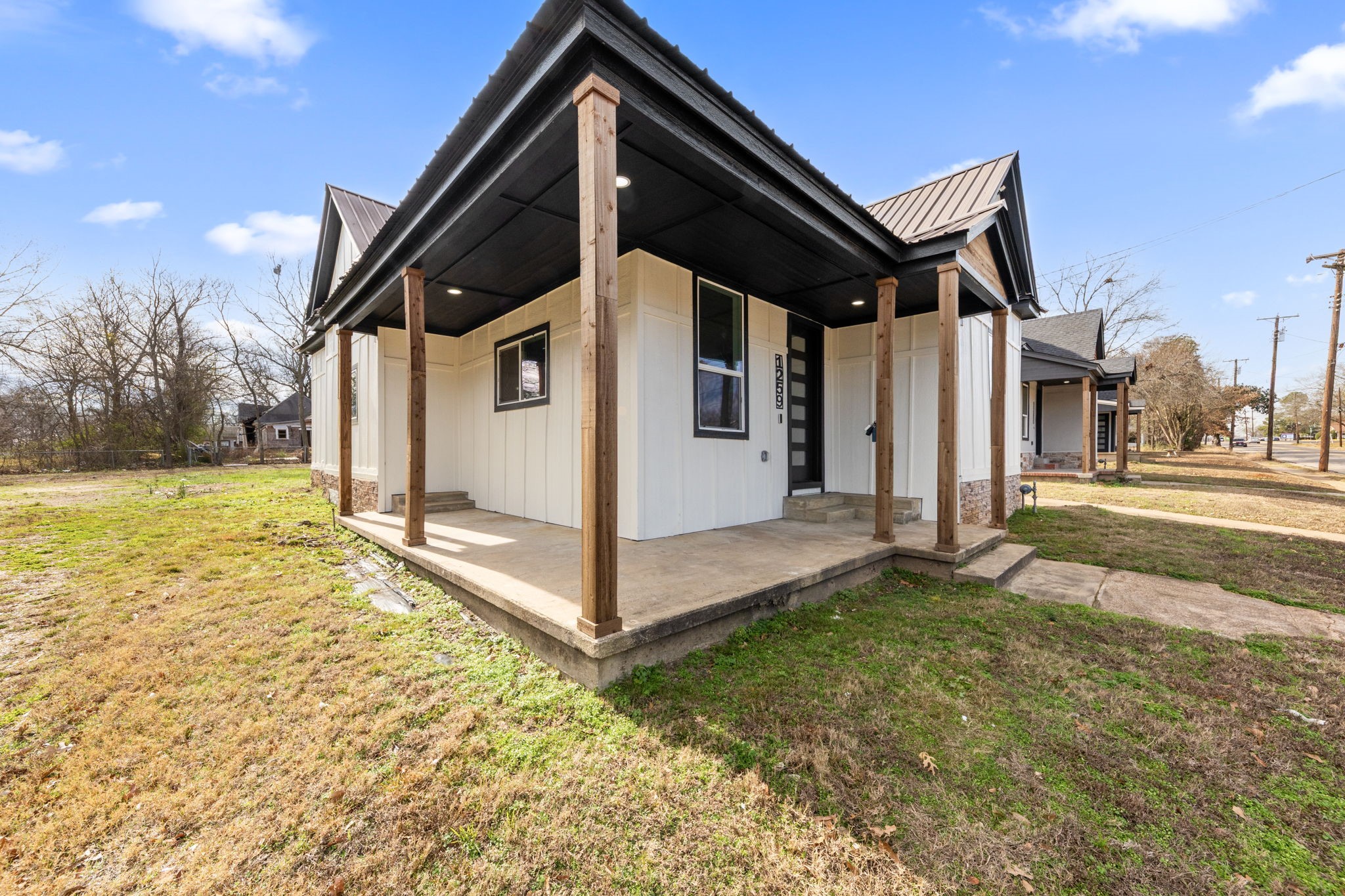 1259 Bonham Street Paris TX 75460