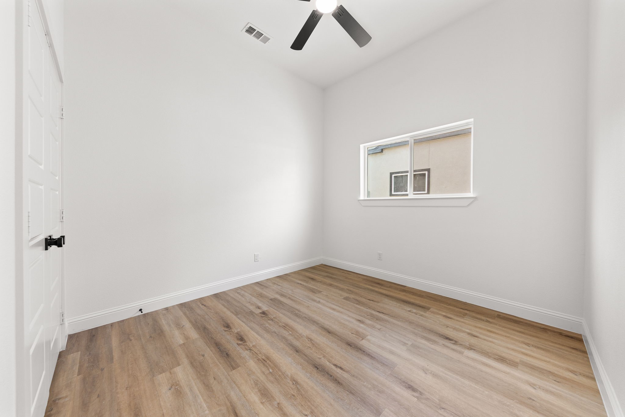1259 Bonham Street Paris TX 75460