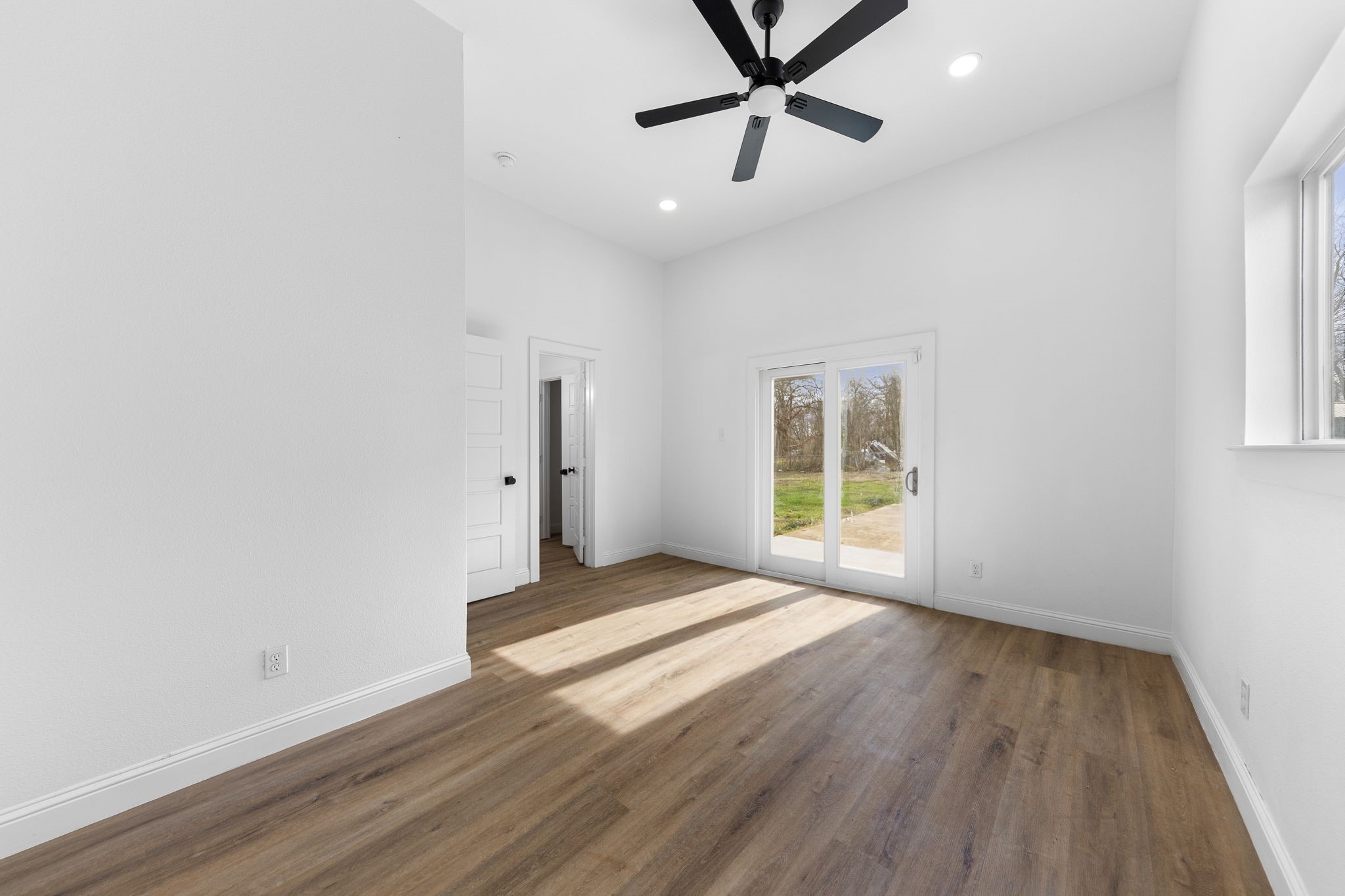 1259 Bonham Street Paris TX 75460