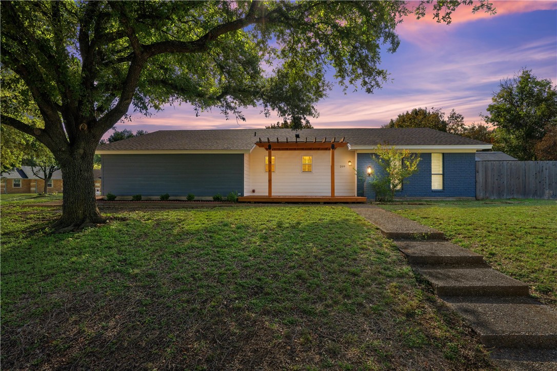 209 Brenda Drive Hewitt TX 76643
