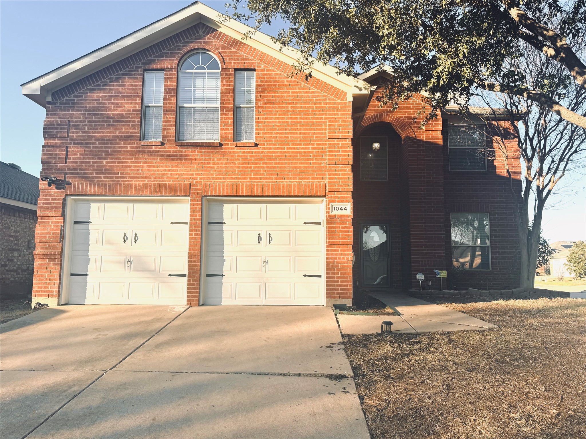 1044 Wood Brook Drive Grand Prairie TX 75052