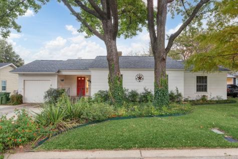 137 Parkwood Avenue Arlington TX 76013