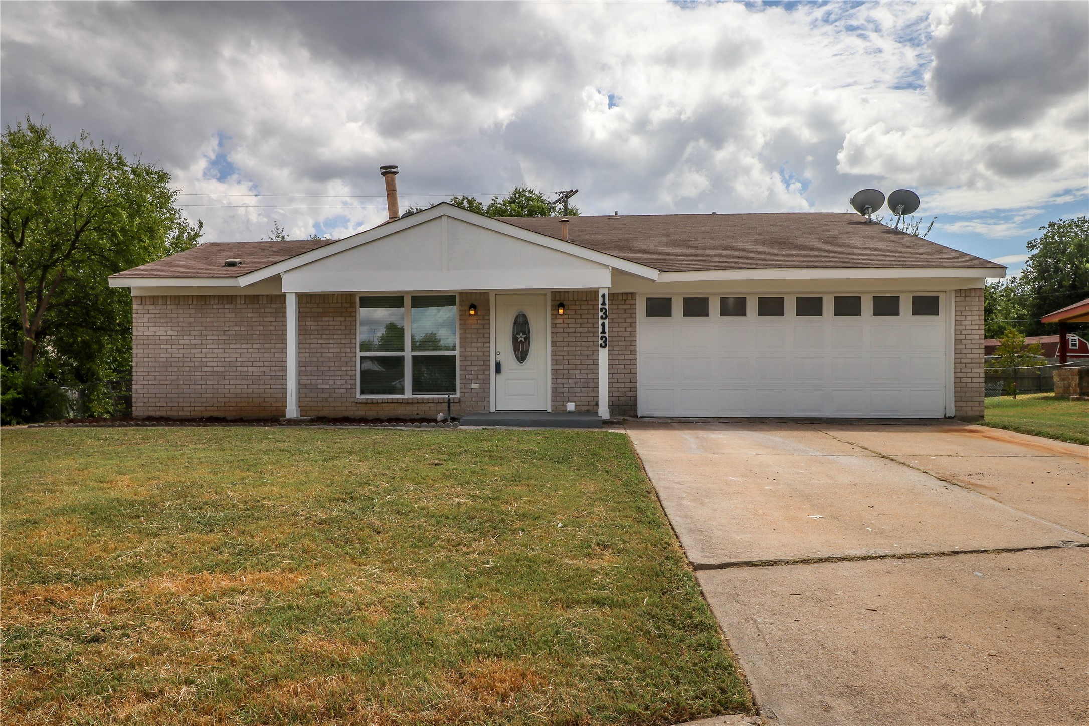1313 S San Saba Street Grand Prairie TX 75052