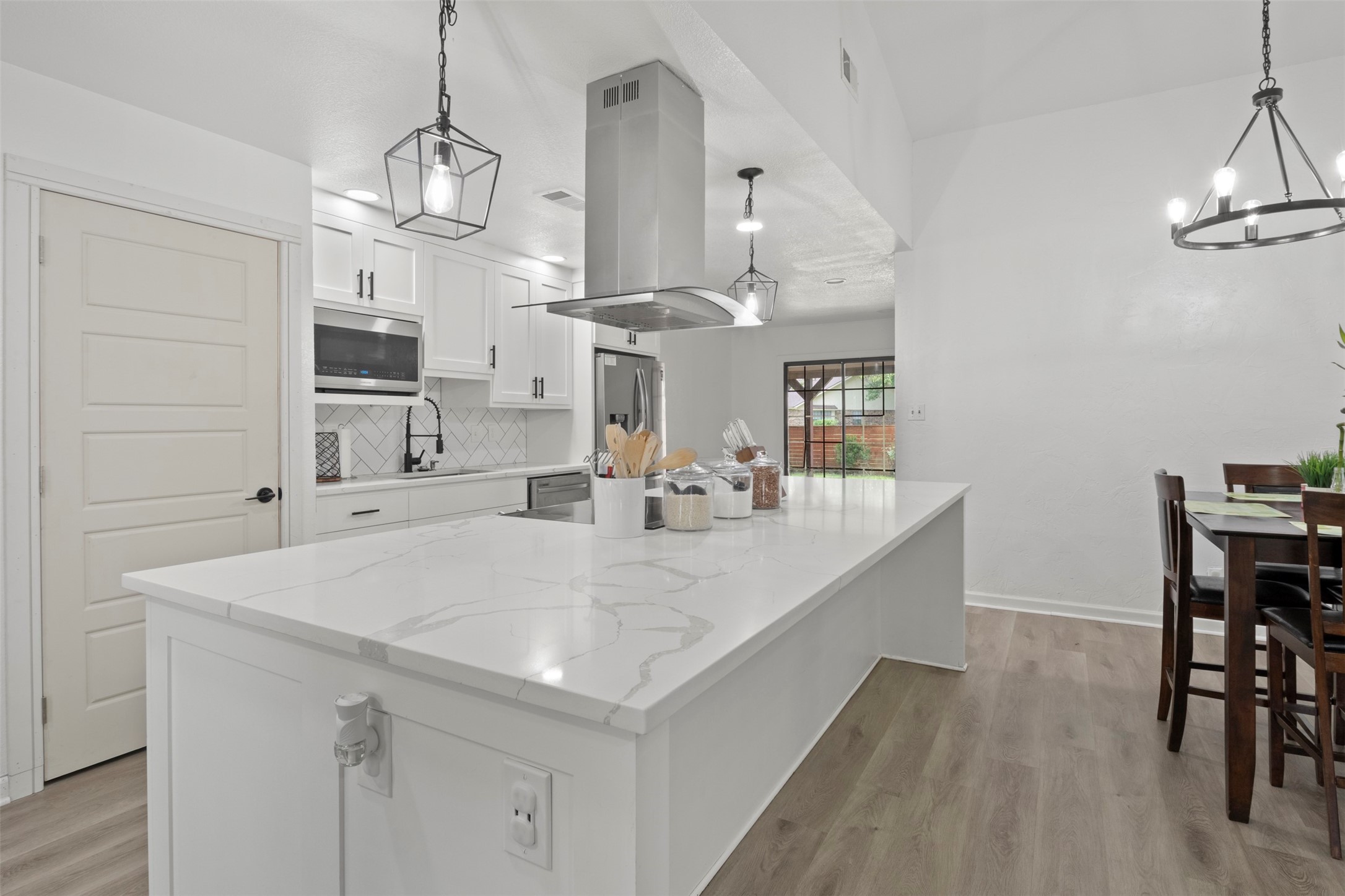 1032 Twin Falls Drive Desoto TX 75115