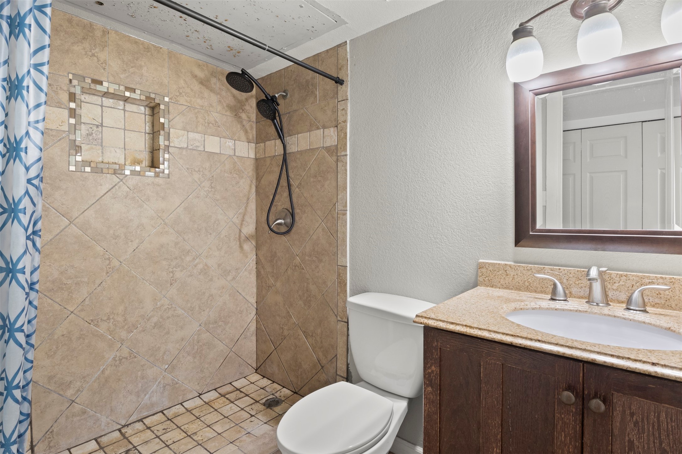 1032 Twin Falls Drive Desoto TX 75115